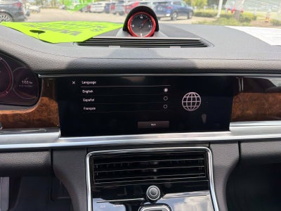 2022 Porsche Panamera 4 Platinum Edition