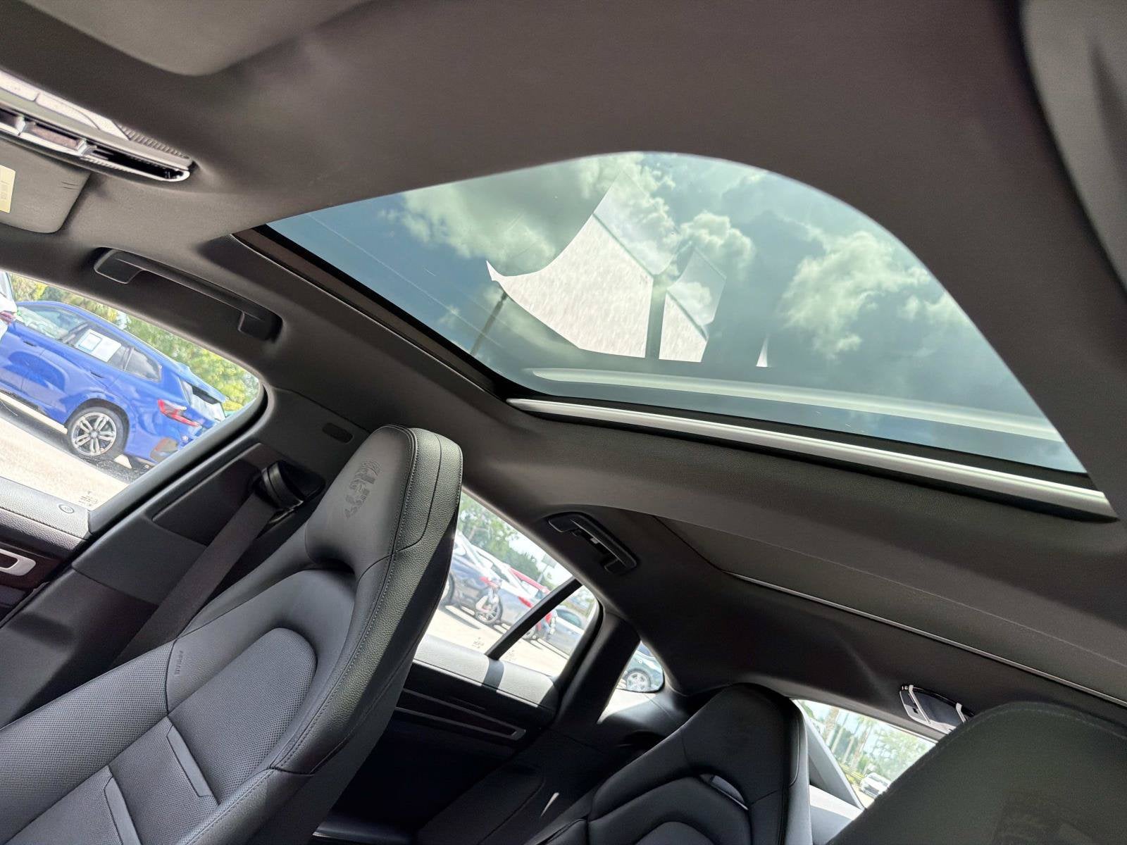 2022 Porsche Panamera 4 Platinum Edition