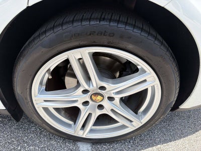 2022 Porsche Panamera 4 Platinum Edition