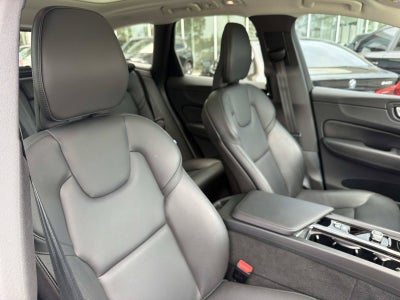 2025 Volvo XC60 Plug-In Hybrid Core