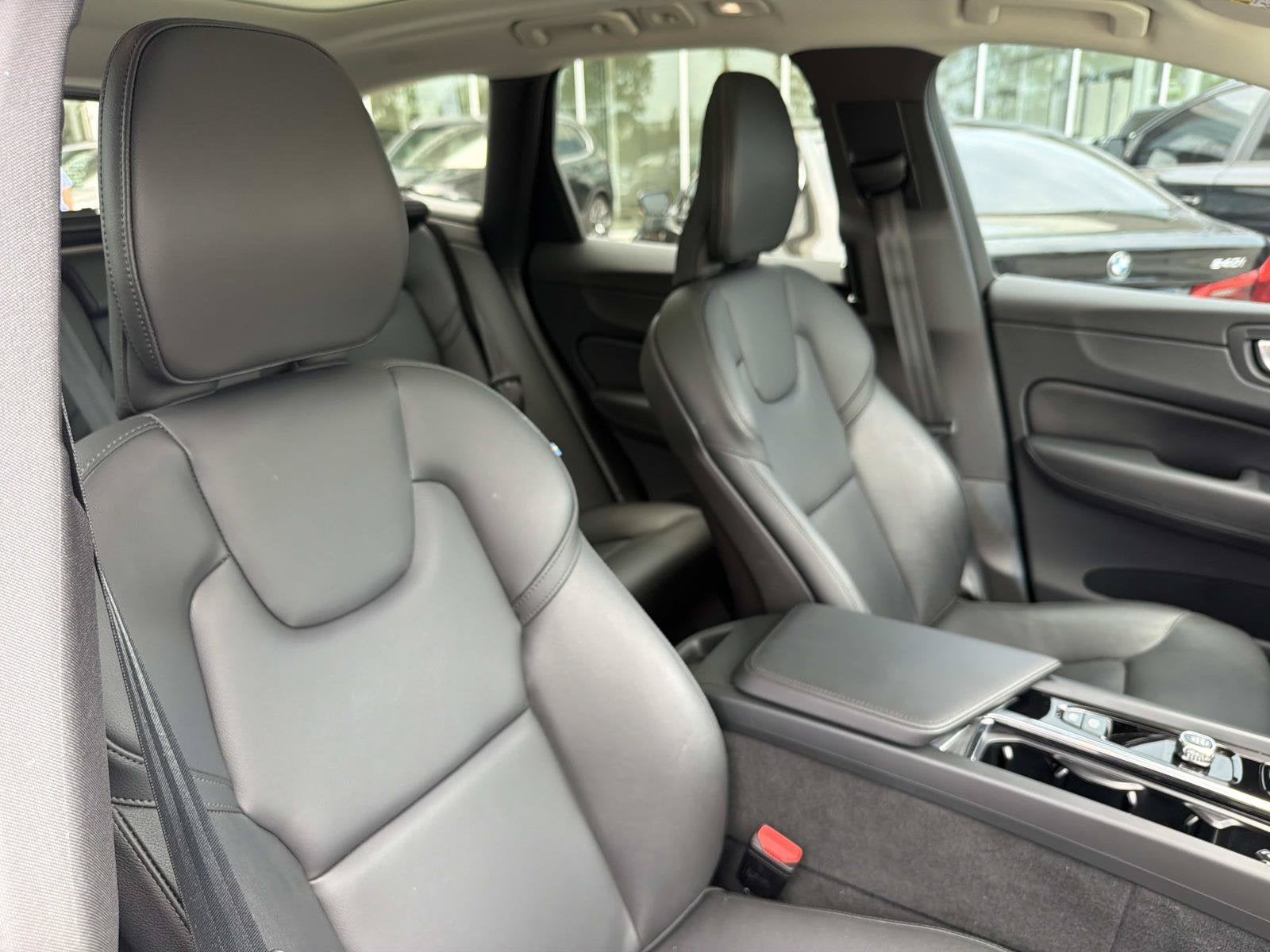 2025 Volvo XC60 Plug-In Hybrid Core