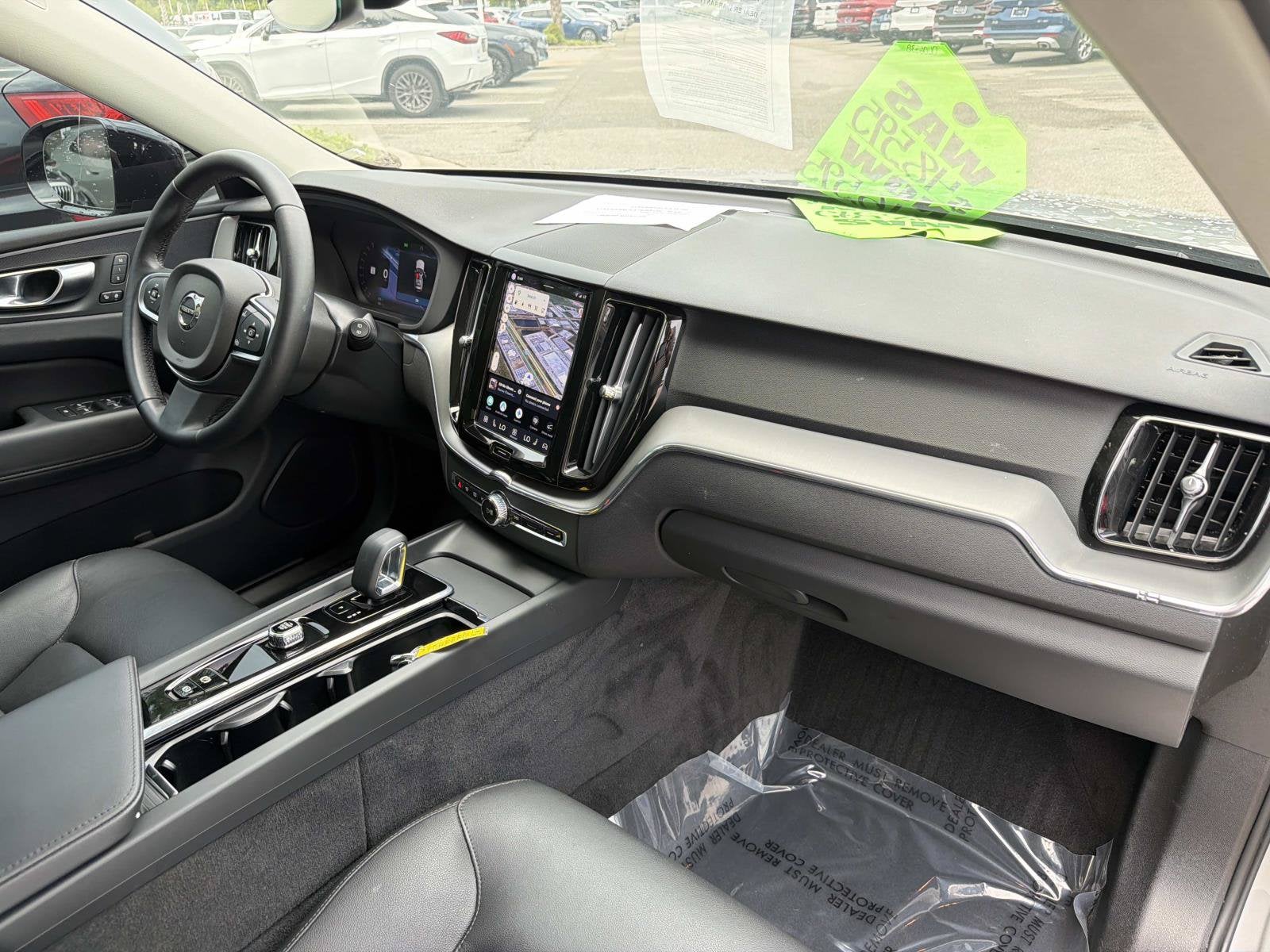 2025 Volvo XC60 Plug-In Hybrid Core