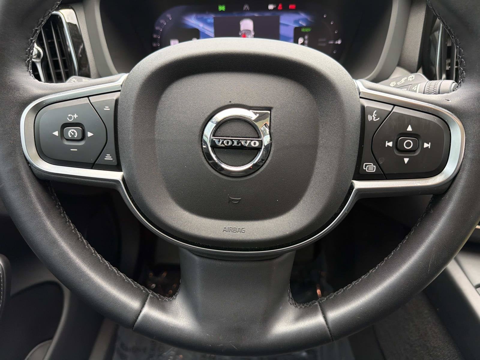 2025 Volvo XC60 Plug-In Hybrid Core