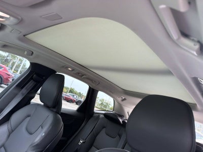 2025 Volvo XC60 Plug-In Hybrid Core
