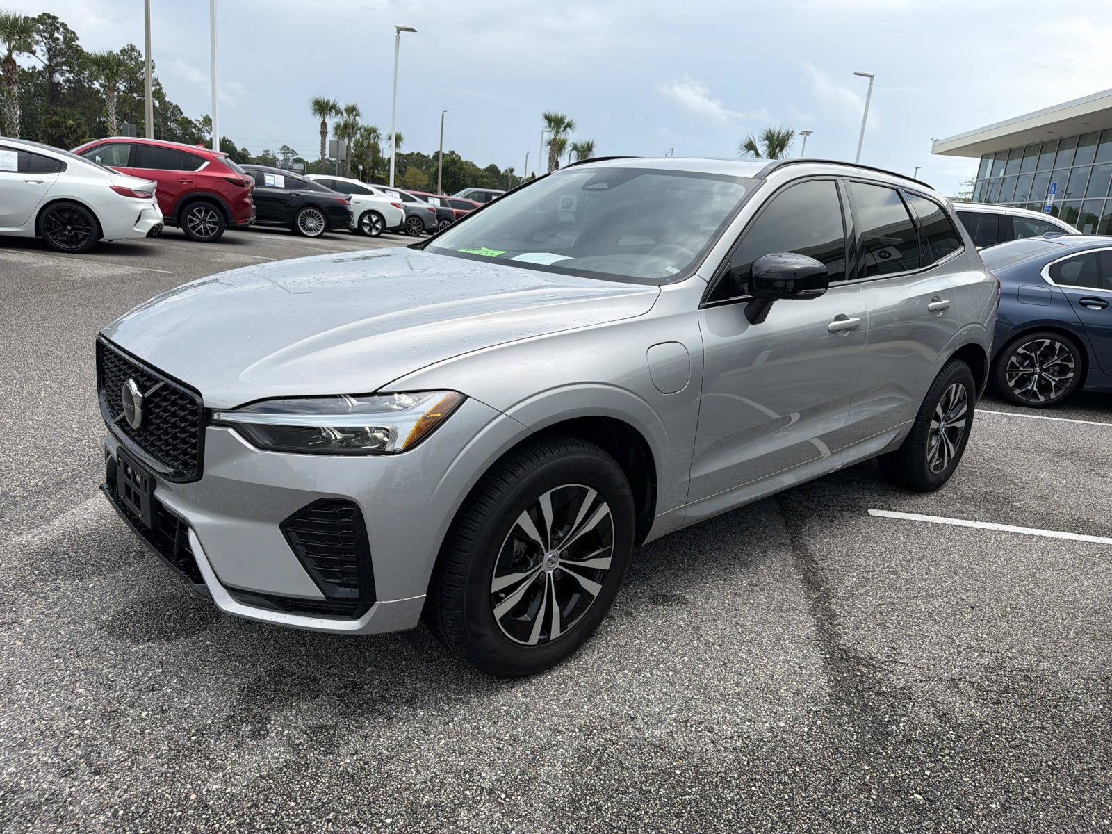 2025 Volvo XC60 Plug-In Hybrid Core