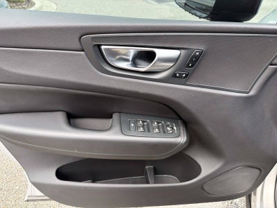 2025 Volvo XC60 Plug-In Hybrid Core