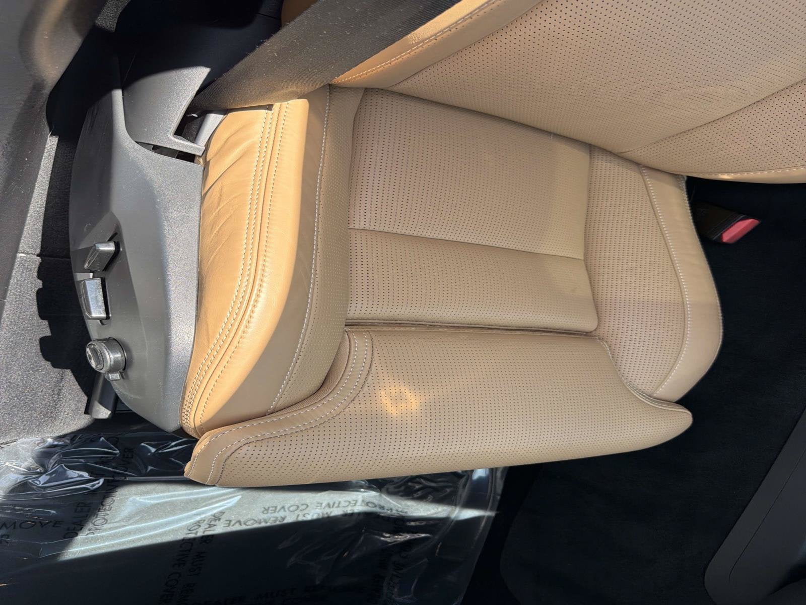 2024 Volvo XC60 Ultimate Dark Theme