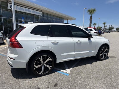 2024 Volvo XC60 Ultimate Dark Theme