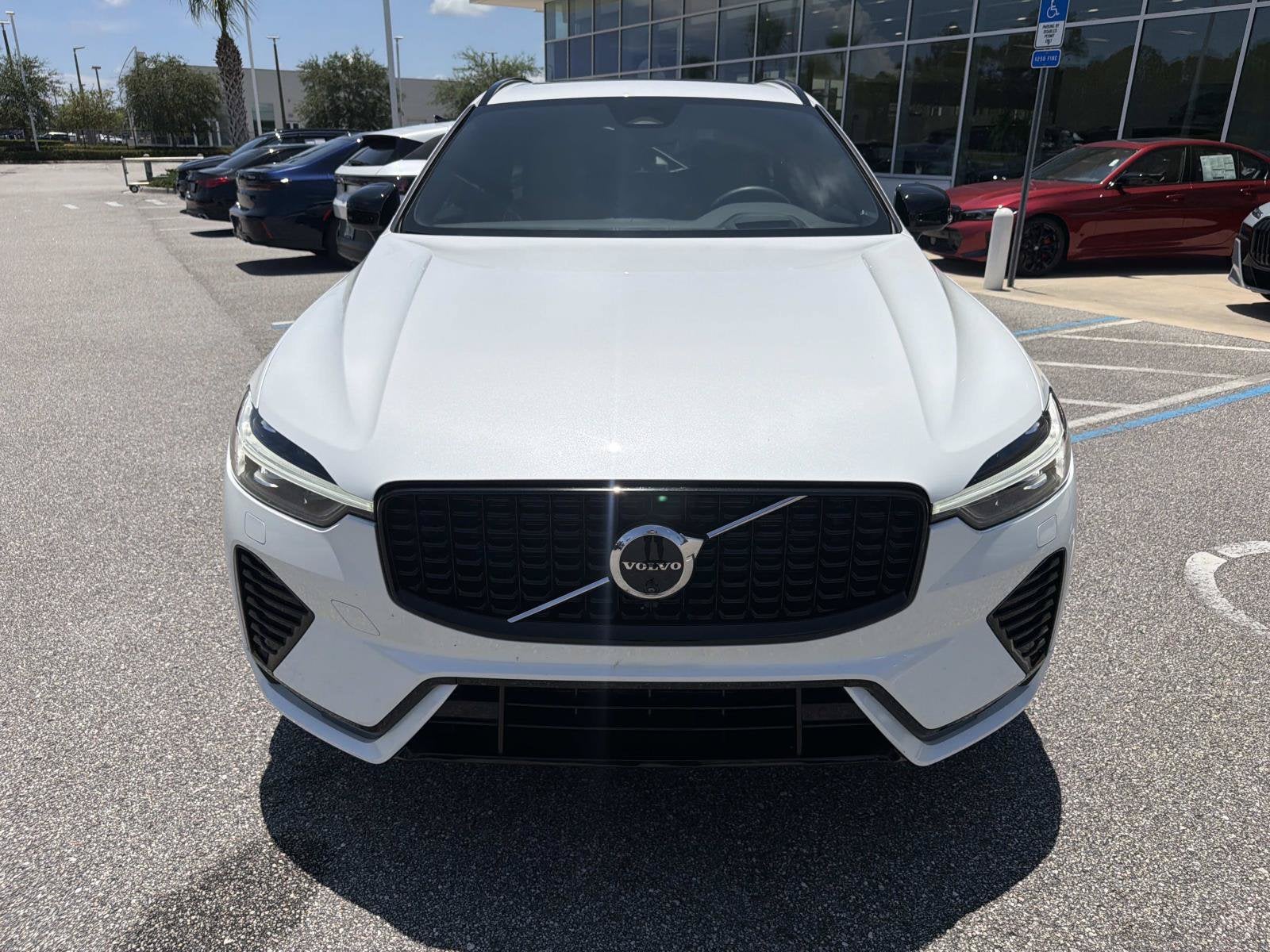 2024 Volvo XC60 Ultimate Dark Theme