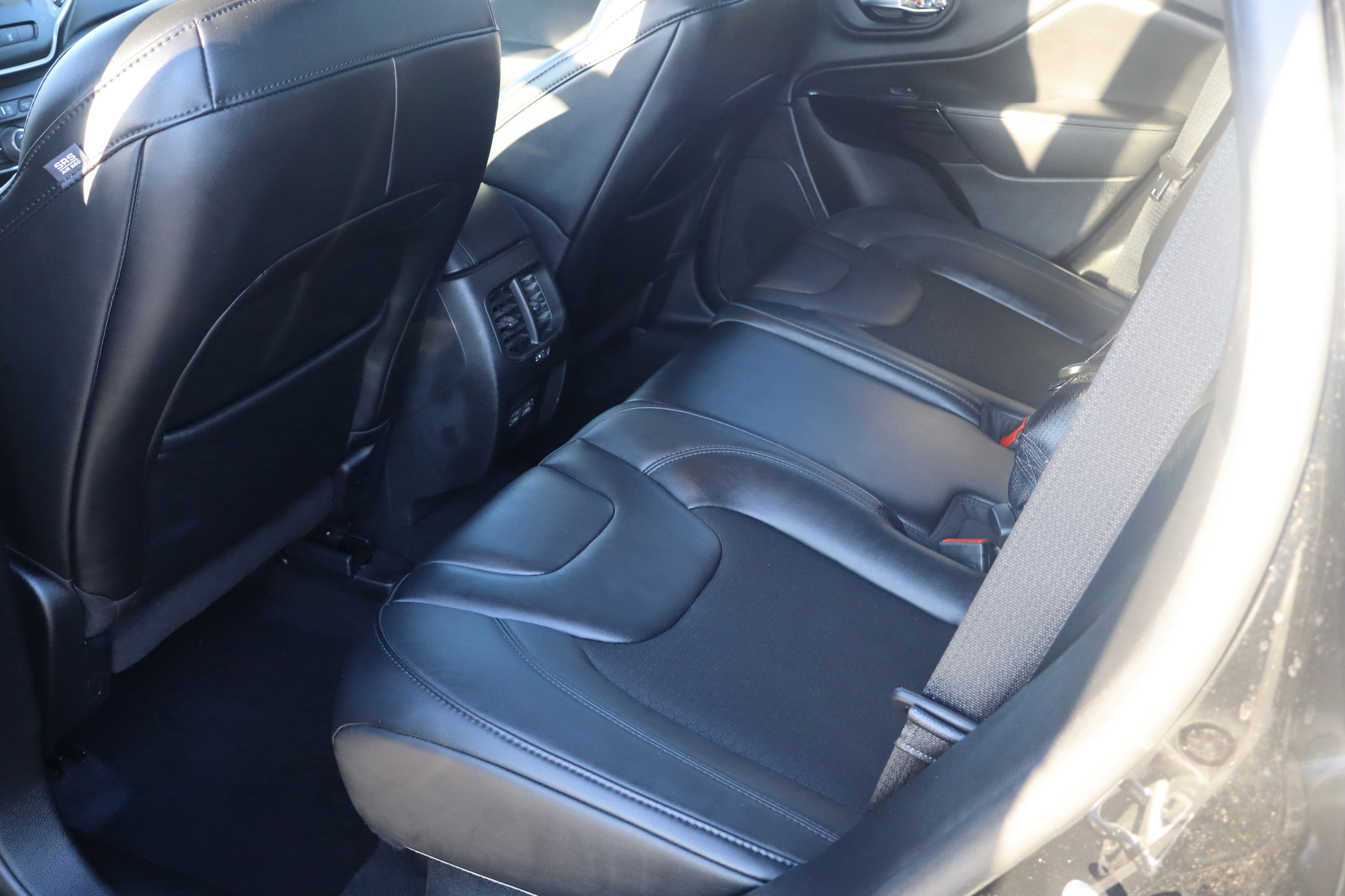 2021 Jeep Cherokee Altitude