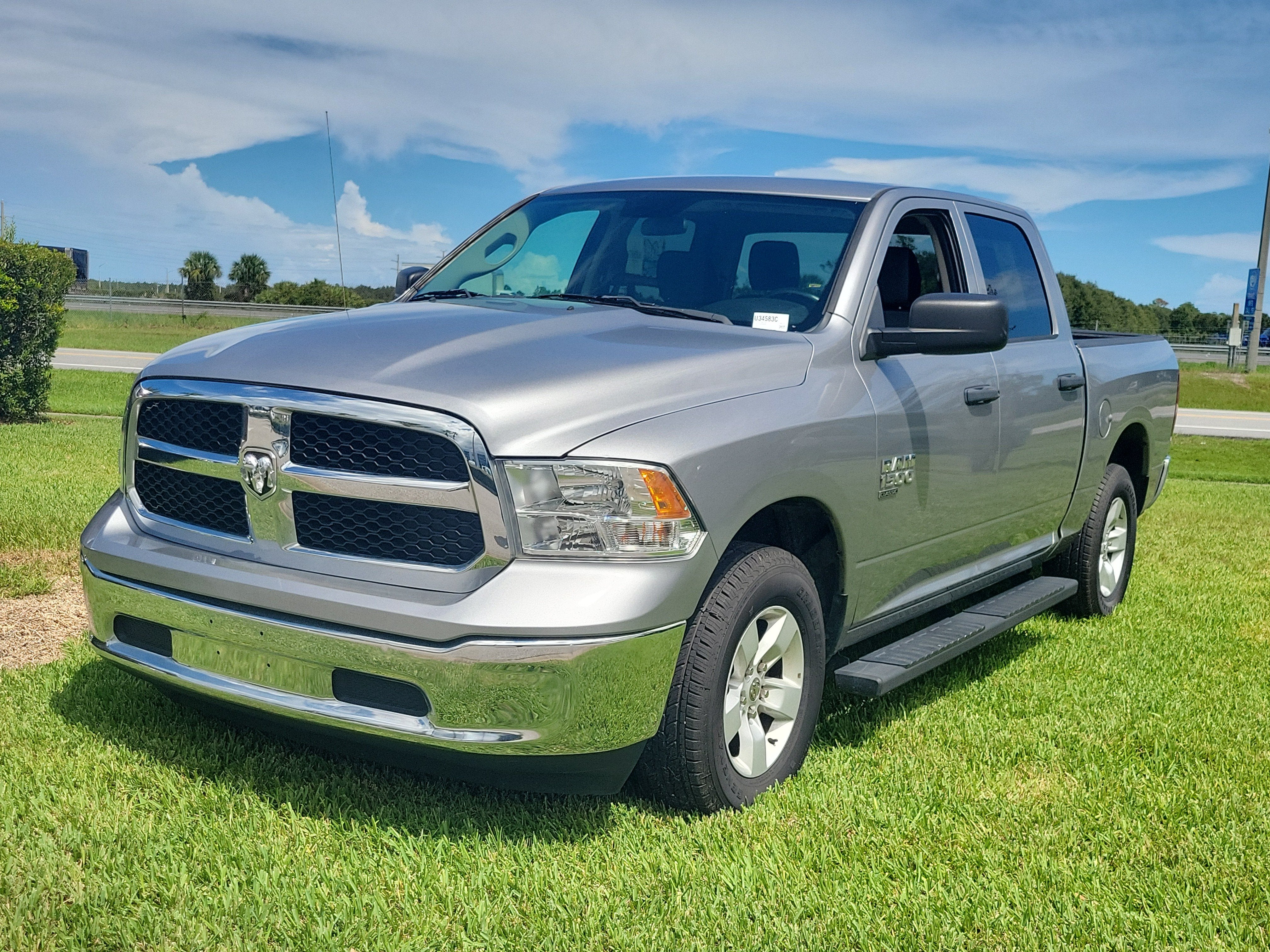 2022 RAM 1500 Classic SLT