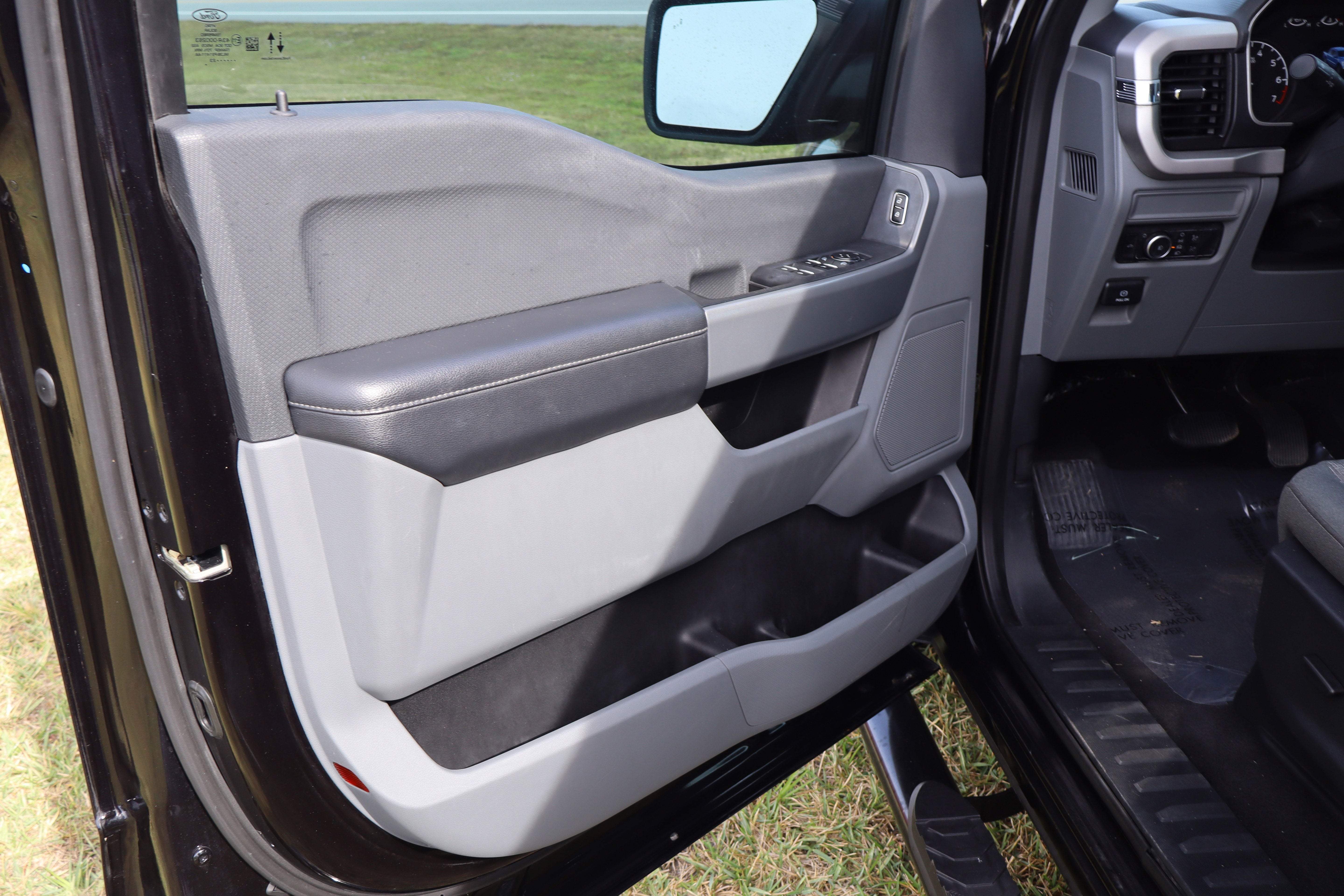 2023 Ford F-150 XLT 2WD SuperCrew 5.5' Box