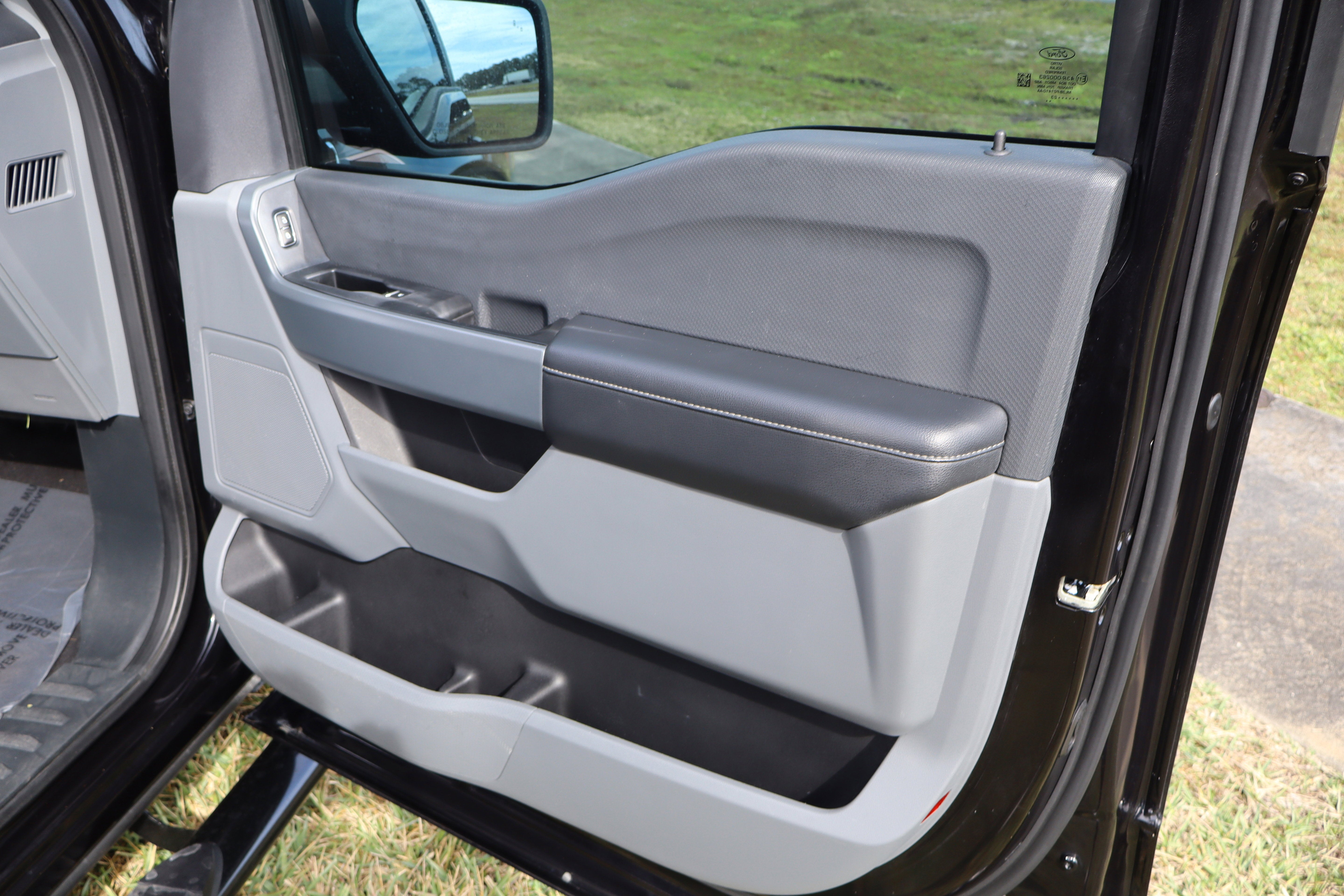 2023 Ford F-150 XLT 2WD SuperCrew 5.5' Box