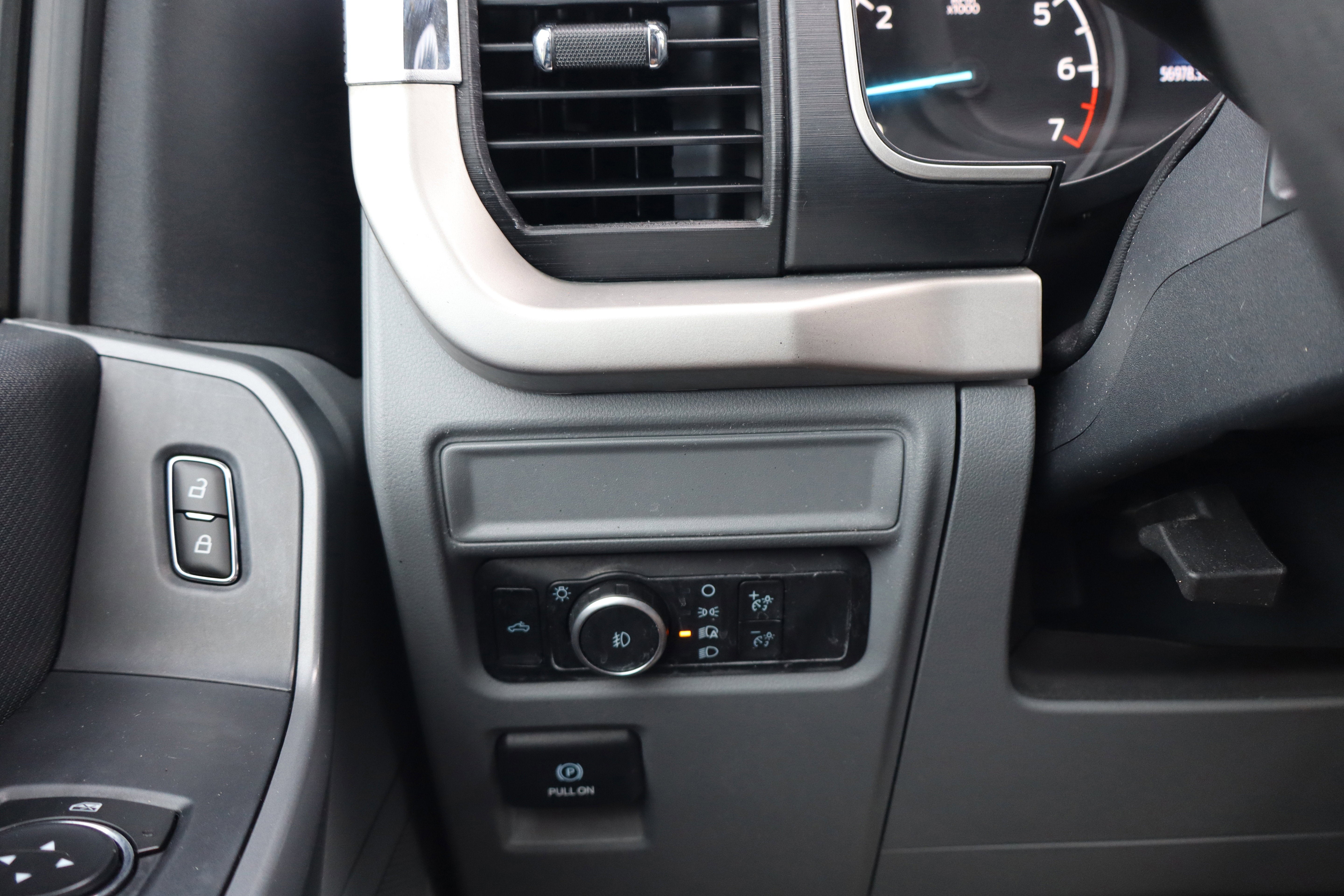 2023 Ford F-150 XLT 2WD SuperCrew 5.5' Box