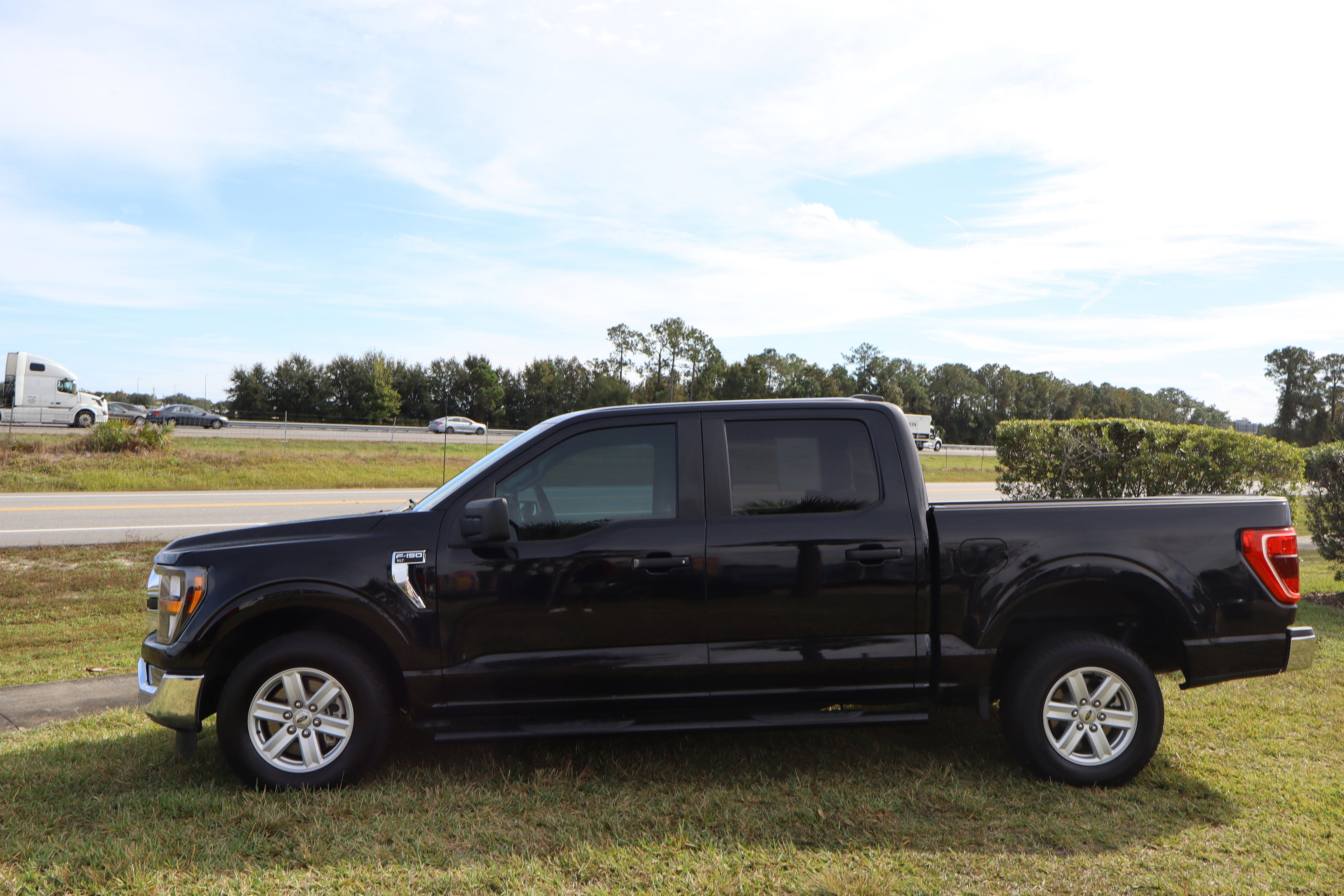 2023 Ford F-150 XLT 2WD SuperCrew 5.5' Box