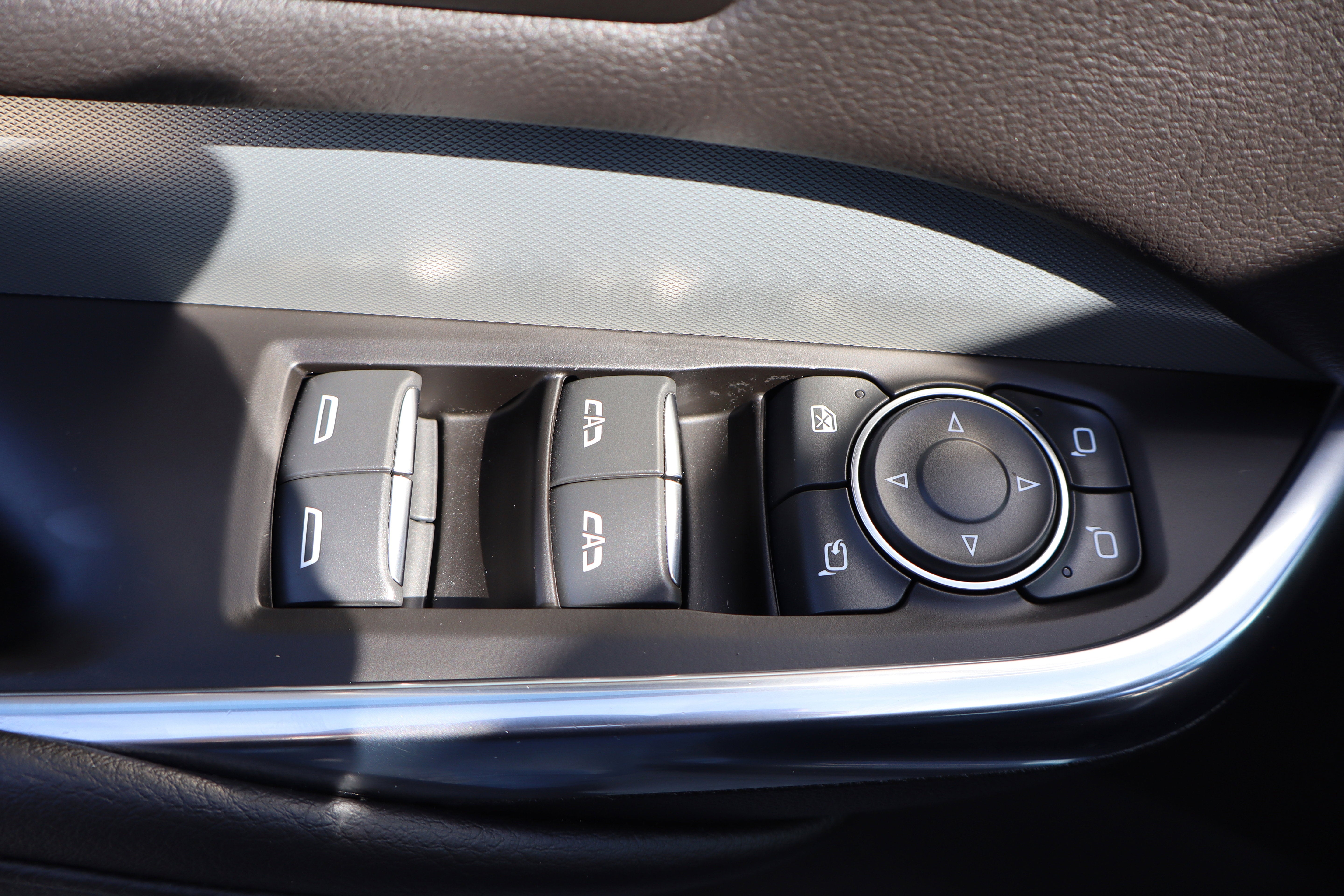 2023 Cadillac XT4 FWD Premium Luxury