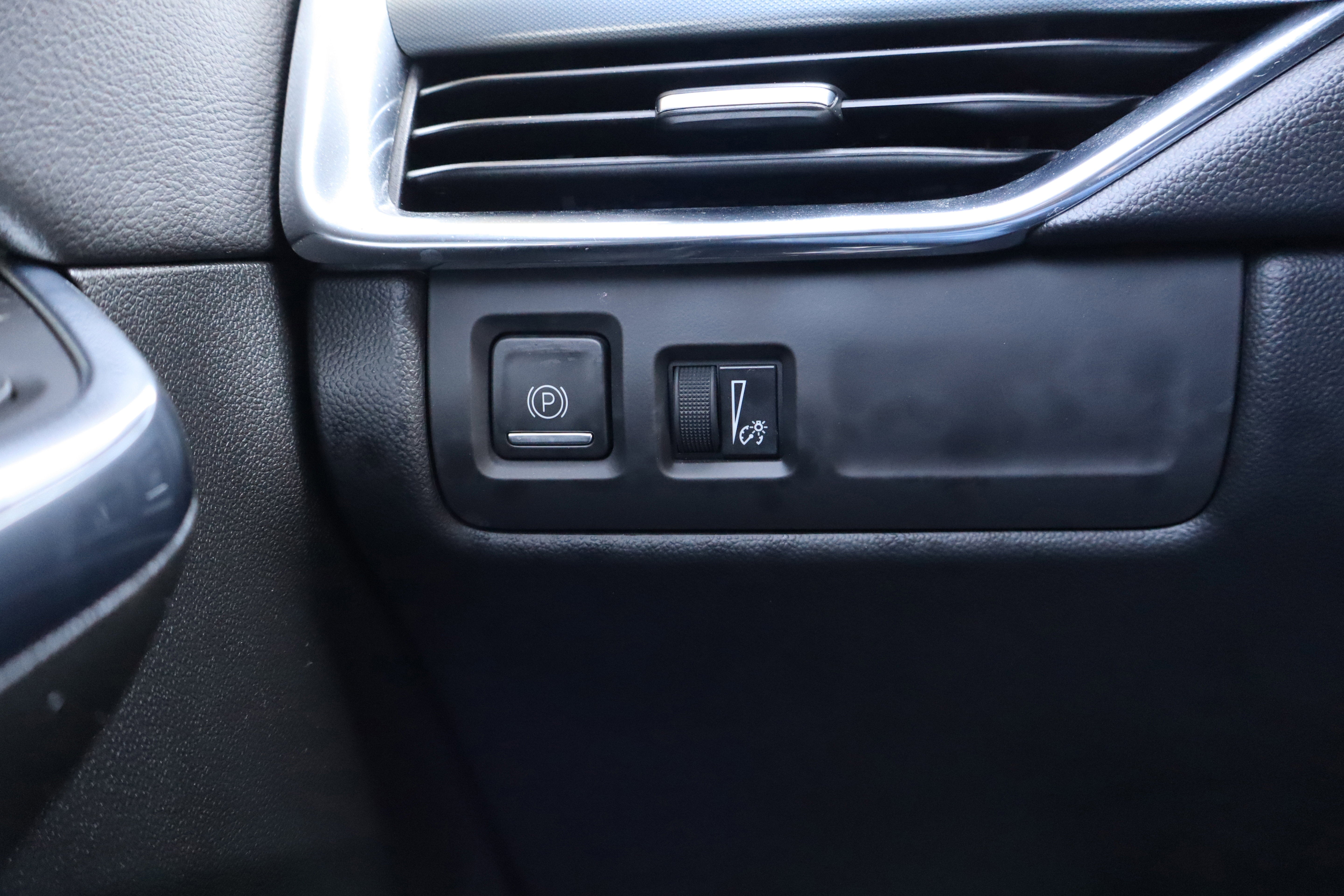 2023 Cadillac XT4 FWD Premium Luxury