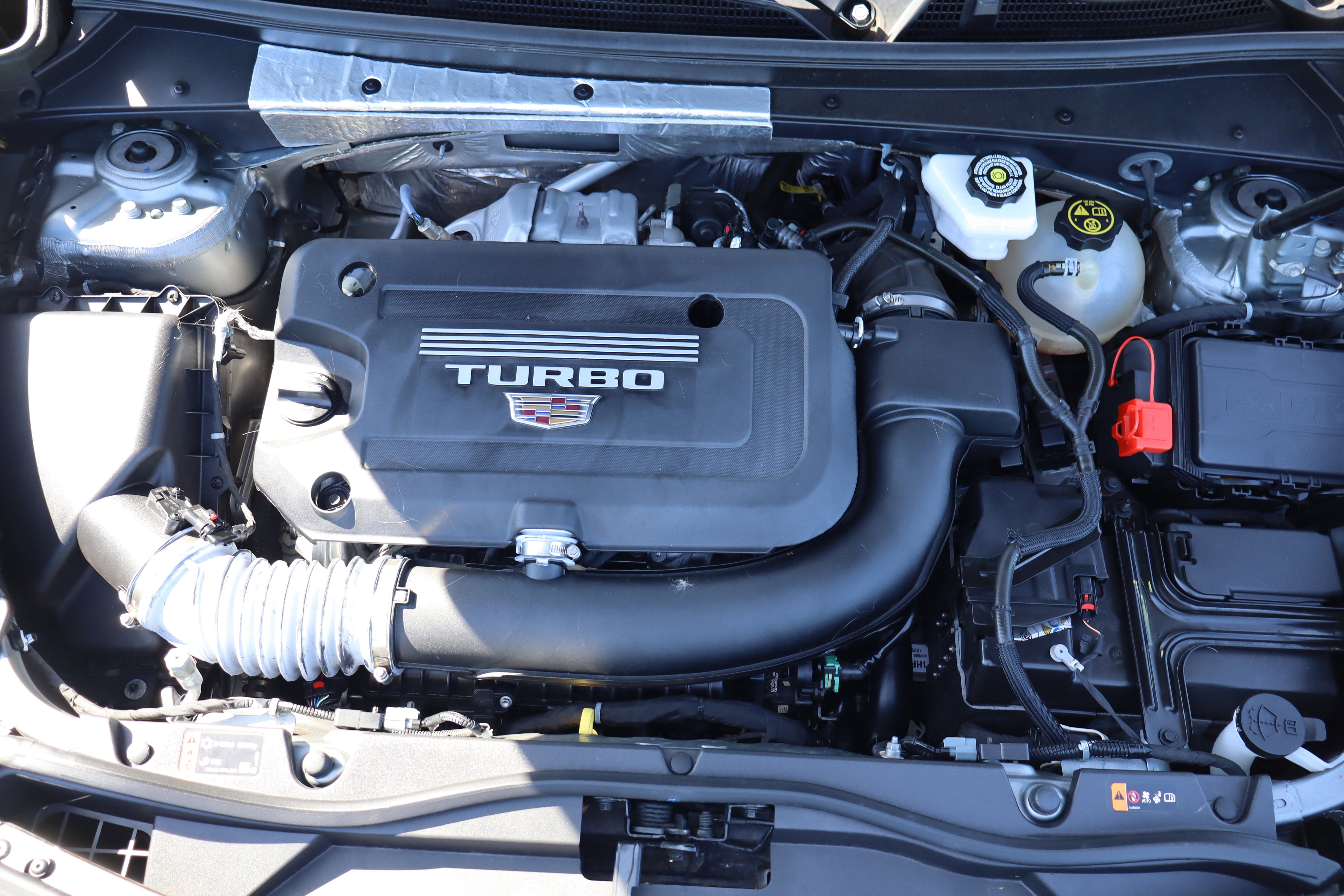 2023 Cadillac XT4 FWD Premium Luxury