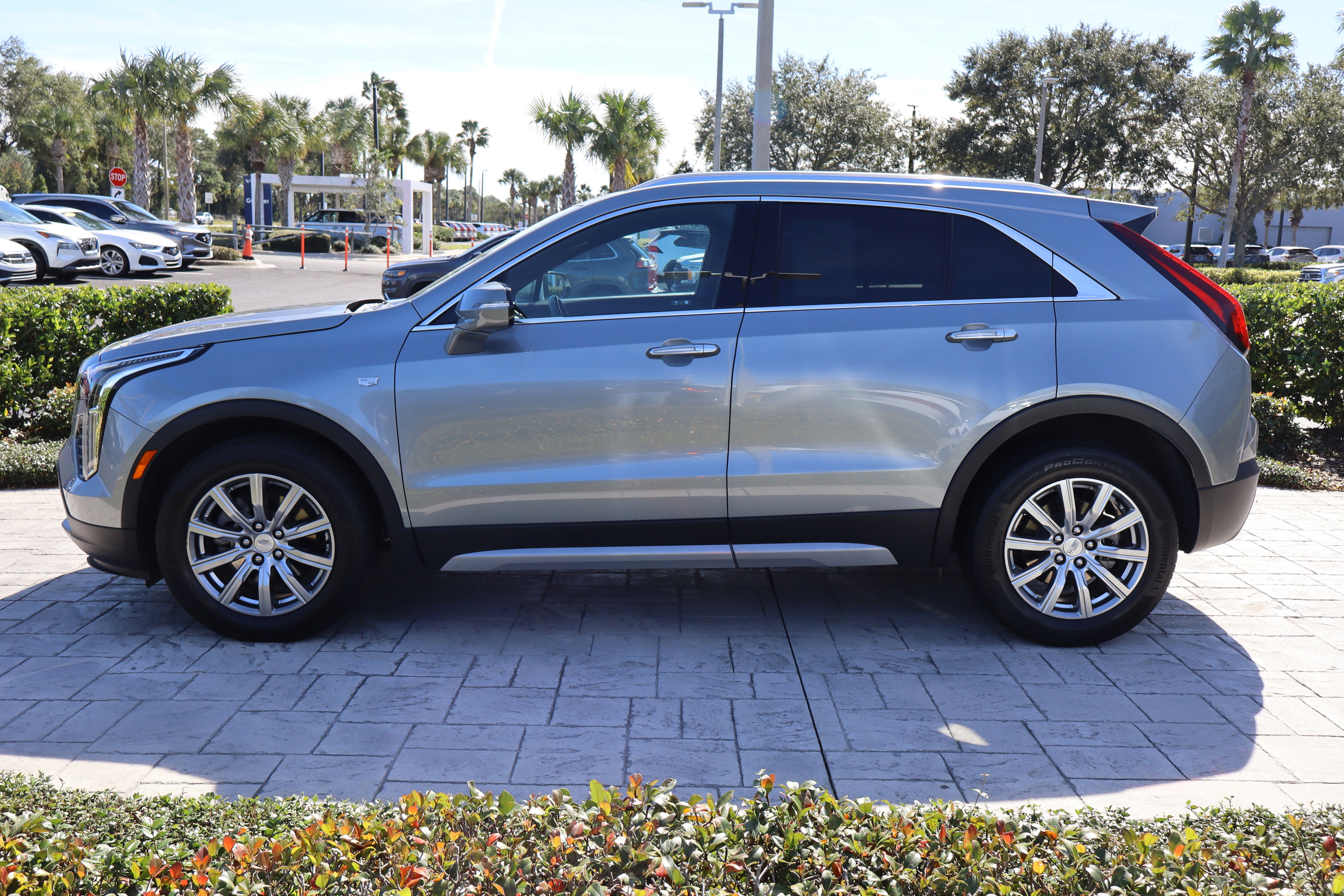 2023 Cadillac XT4 FWD Premium Luxury