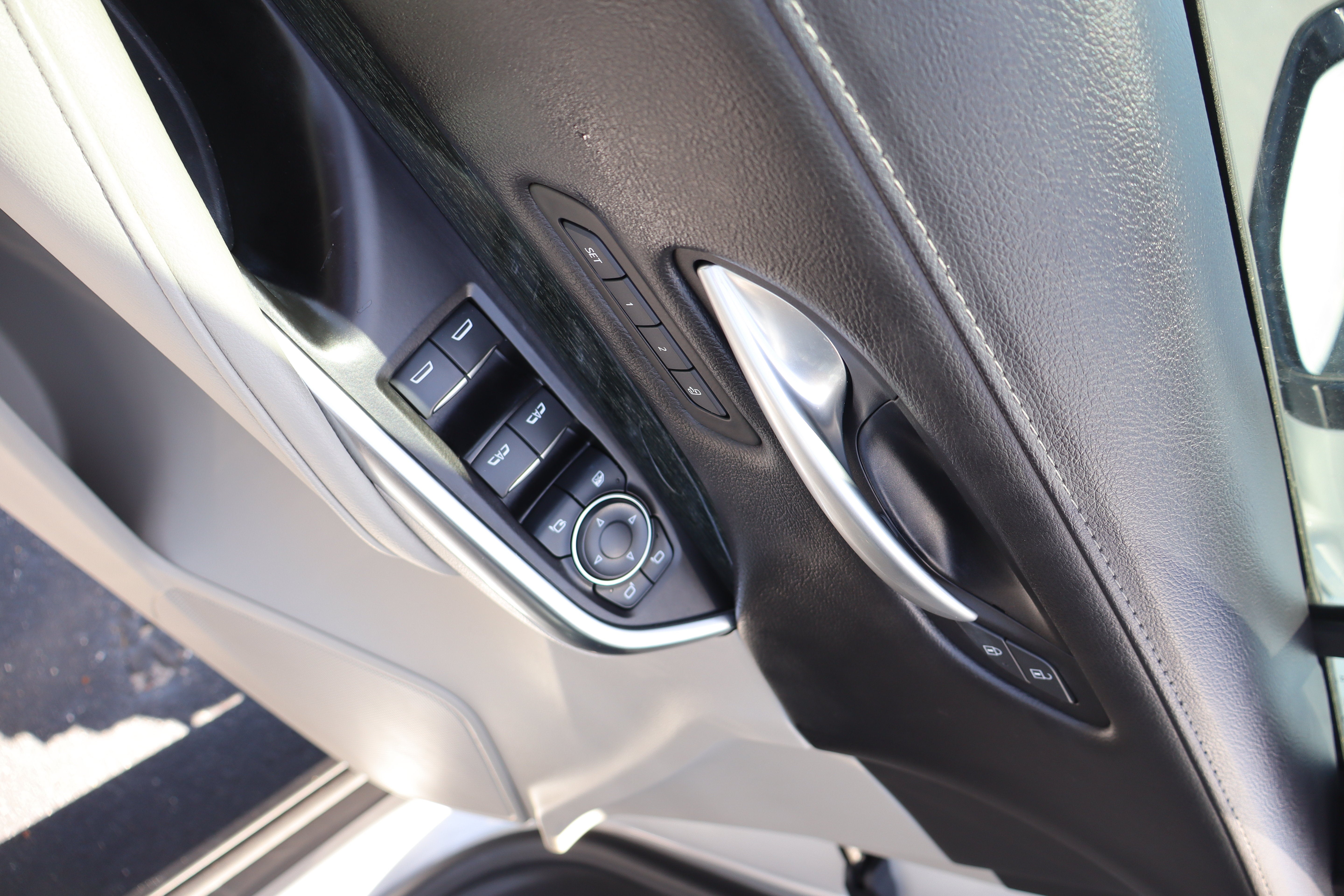 2022 Cadillac XT4 FWD Premium Luxury