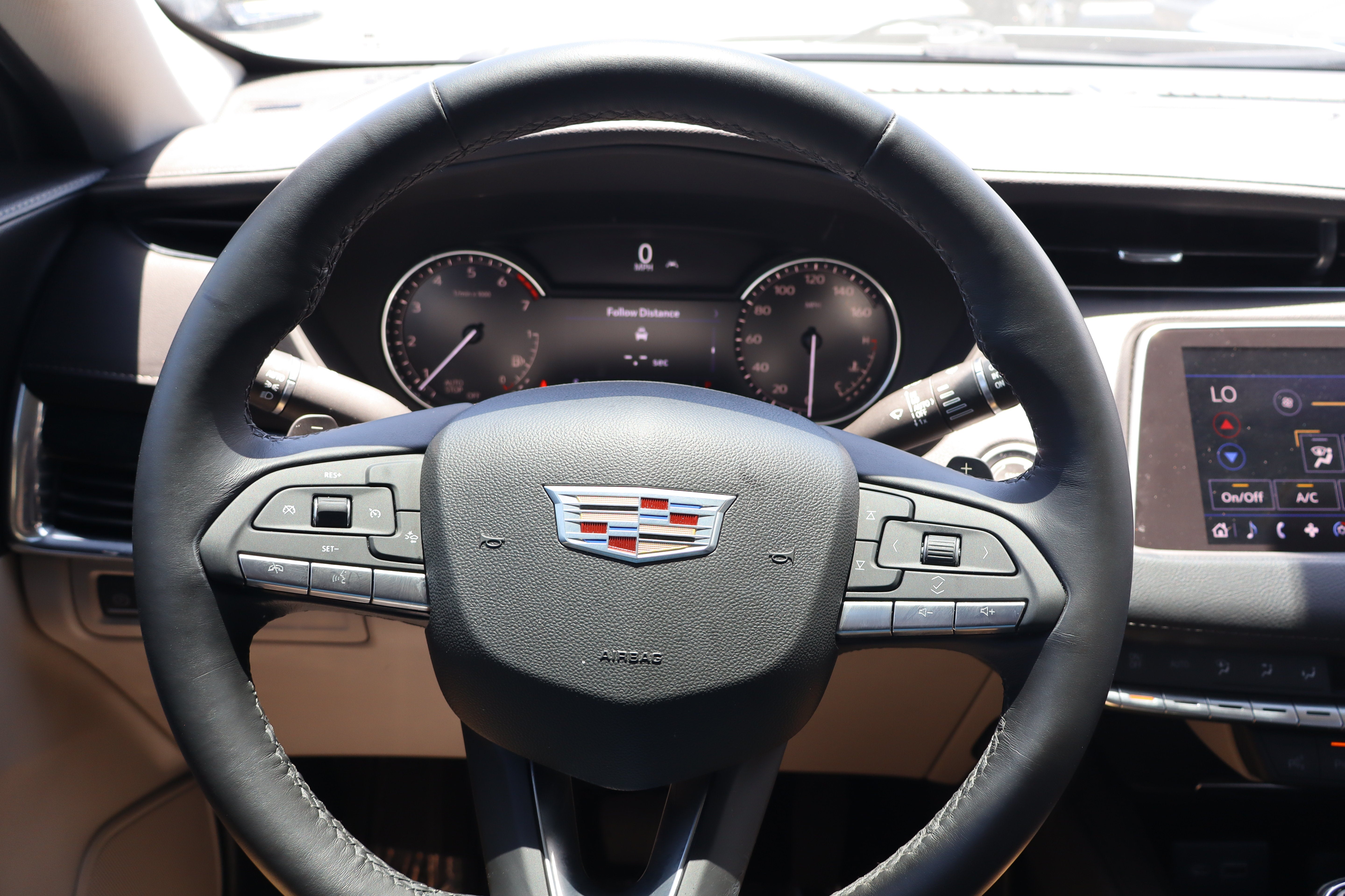2022 Cadillac XT4 FWD Premium Luxury