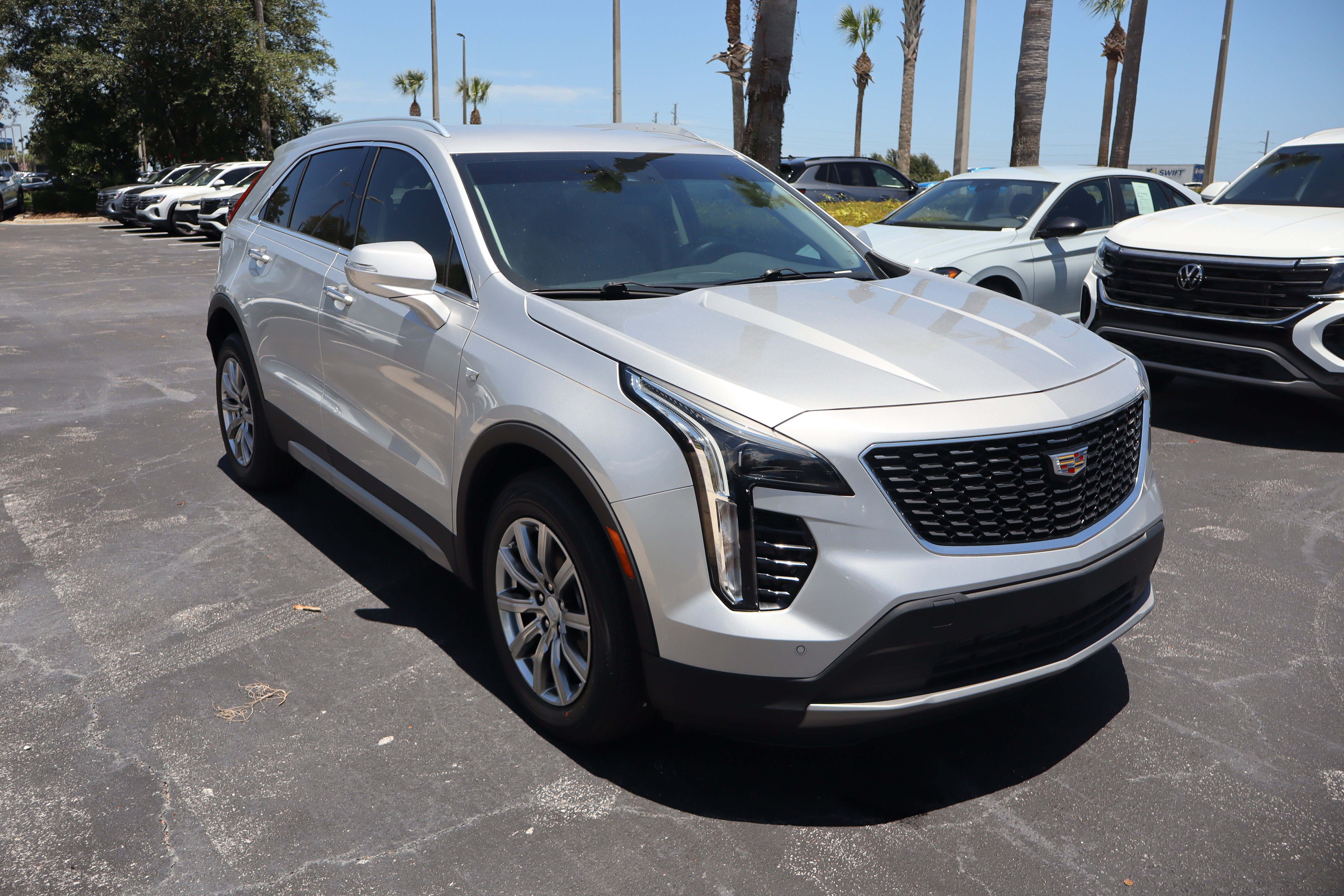 2022 Cadillac XT4 FWD Premium Luxury