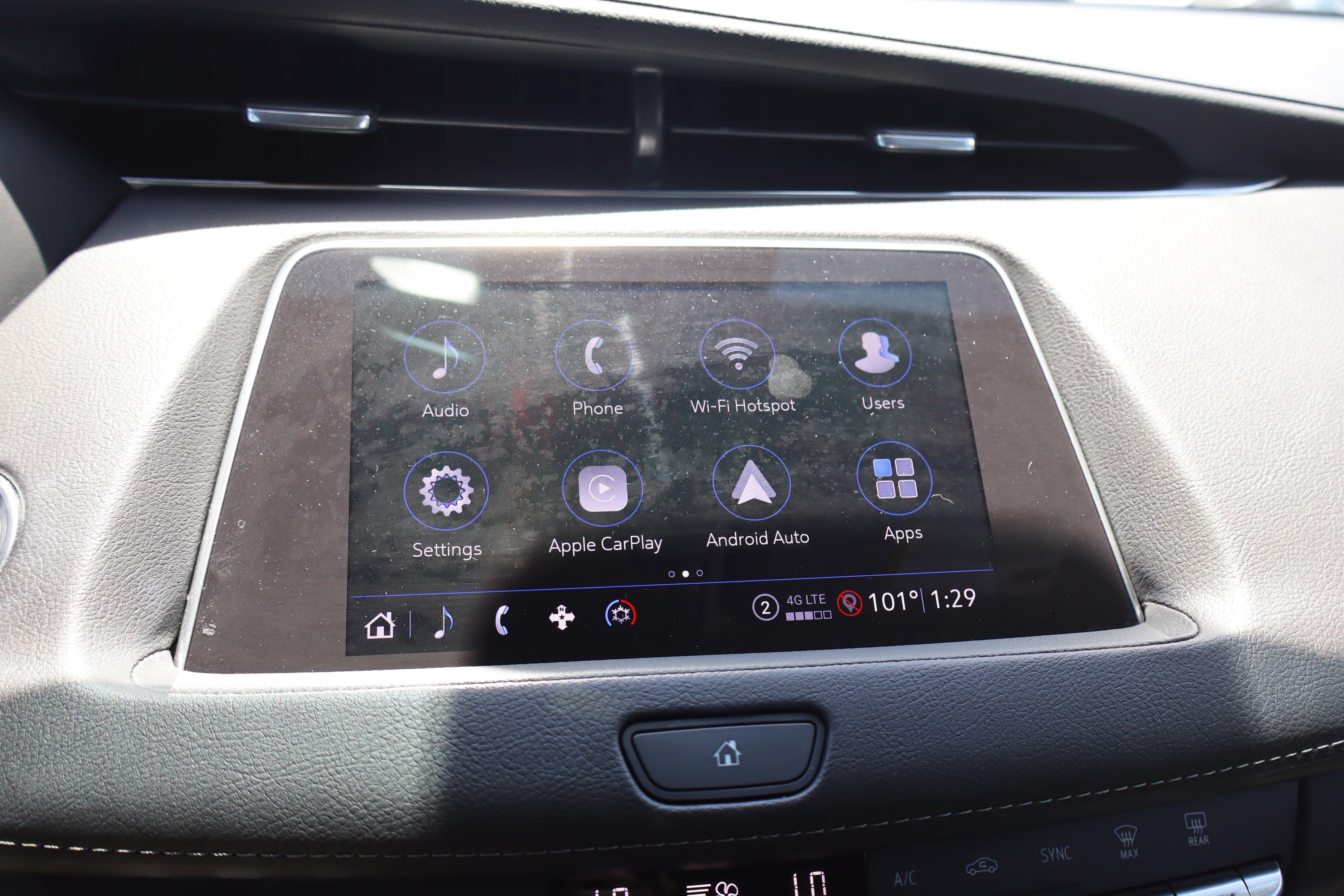 2022 Cadillac XT4 FWD Premium Luxury