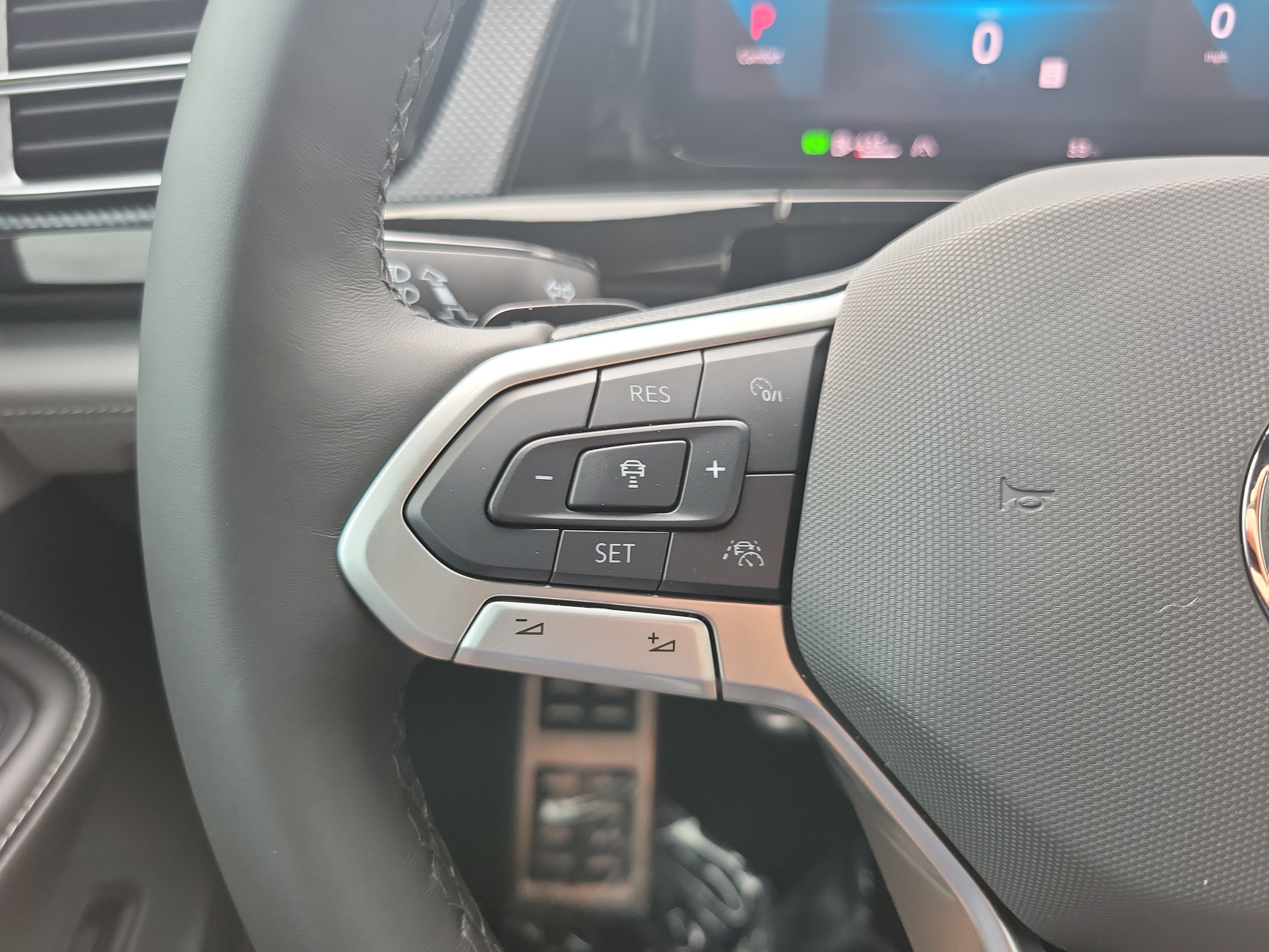 2026 Volkswagen Atlas Cross Sport 2.0T SEL R-Line Black