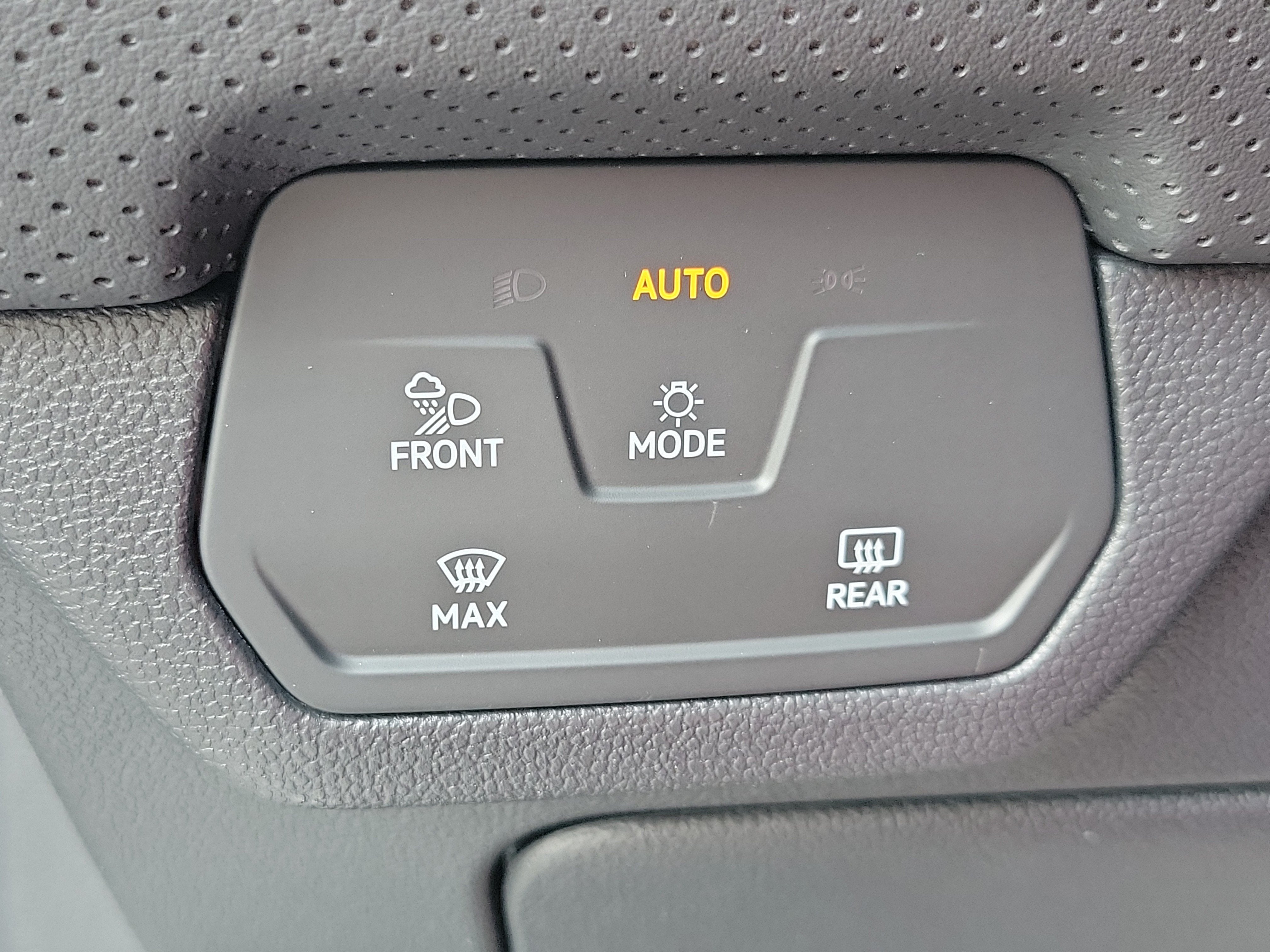 2026 Volkswagen Atlas Cross Sport 2.0T SEL R-Line Black