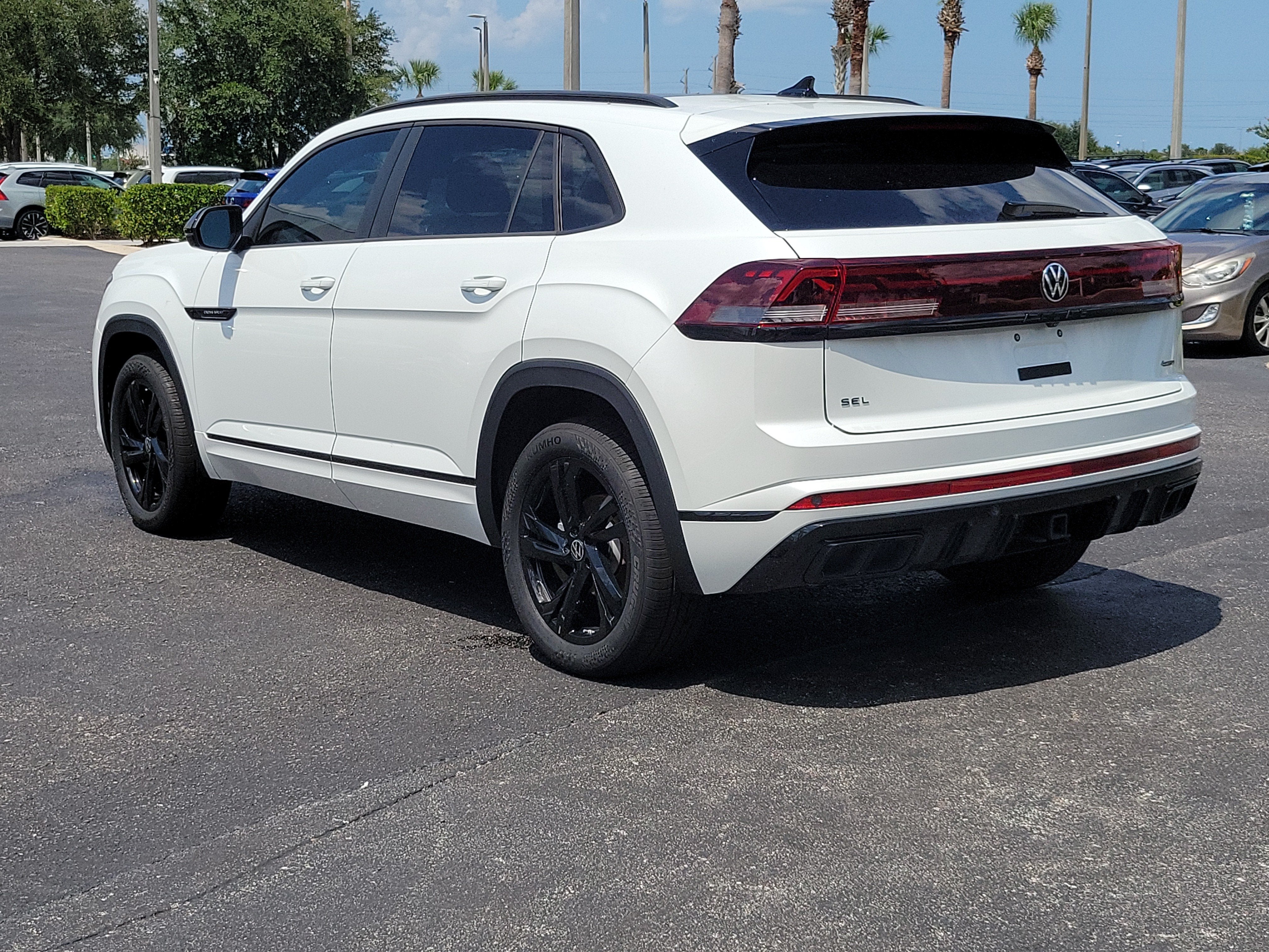 2026 Volkswagen Atlas Cross Sport 2.0T SEL R-Line Black