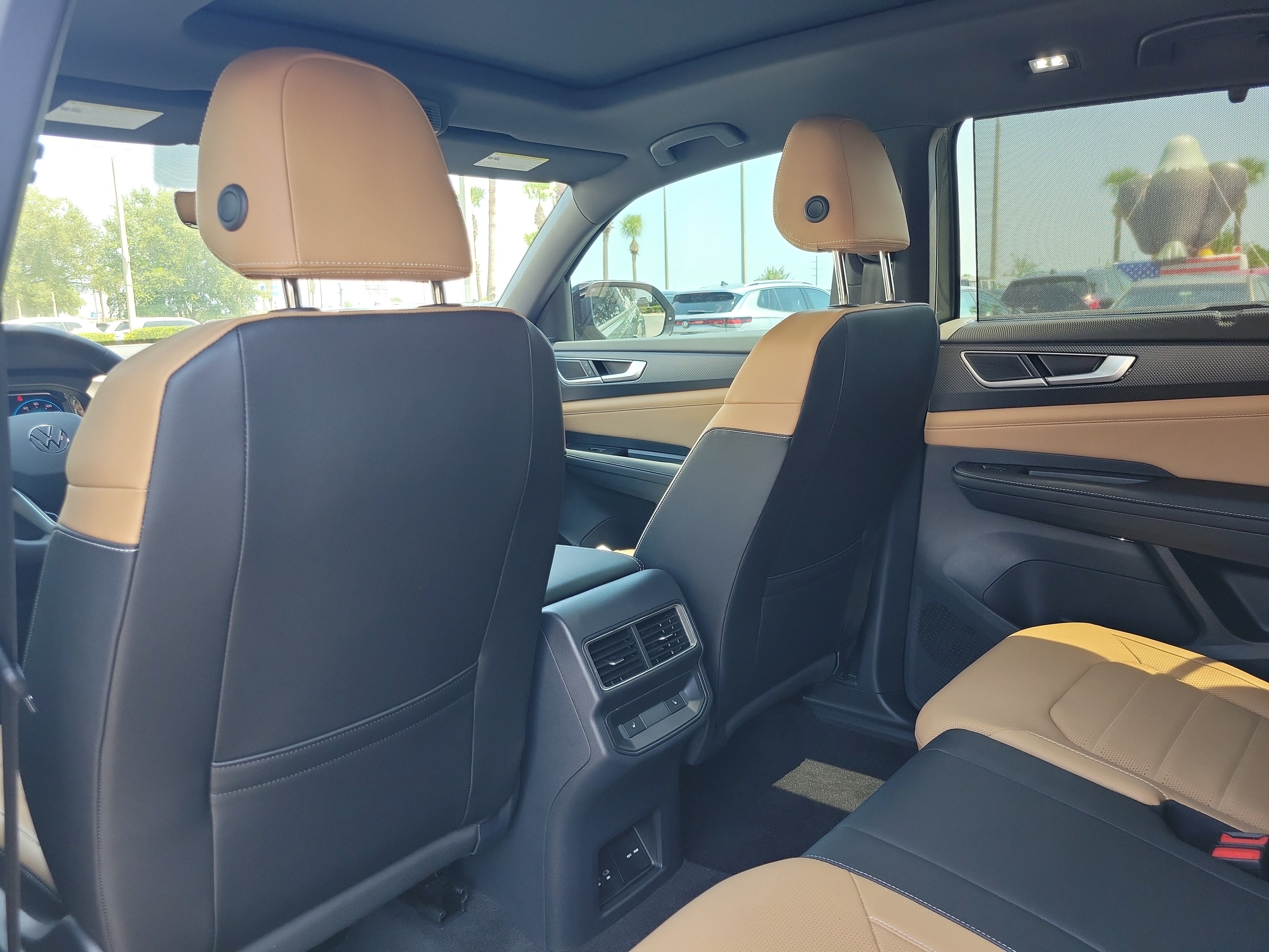 2026 Volkswagen Atlas Cross Sport 2.0T SEL R-Line Black