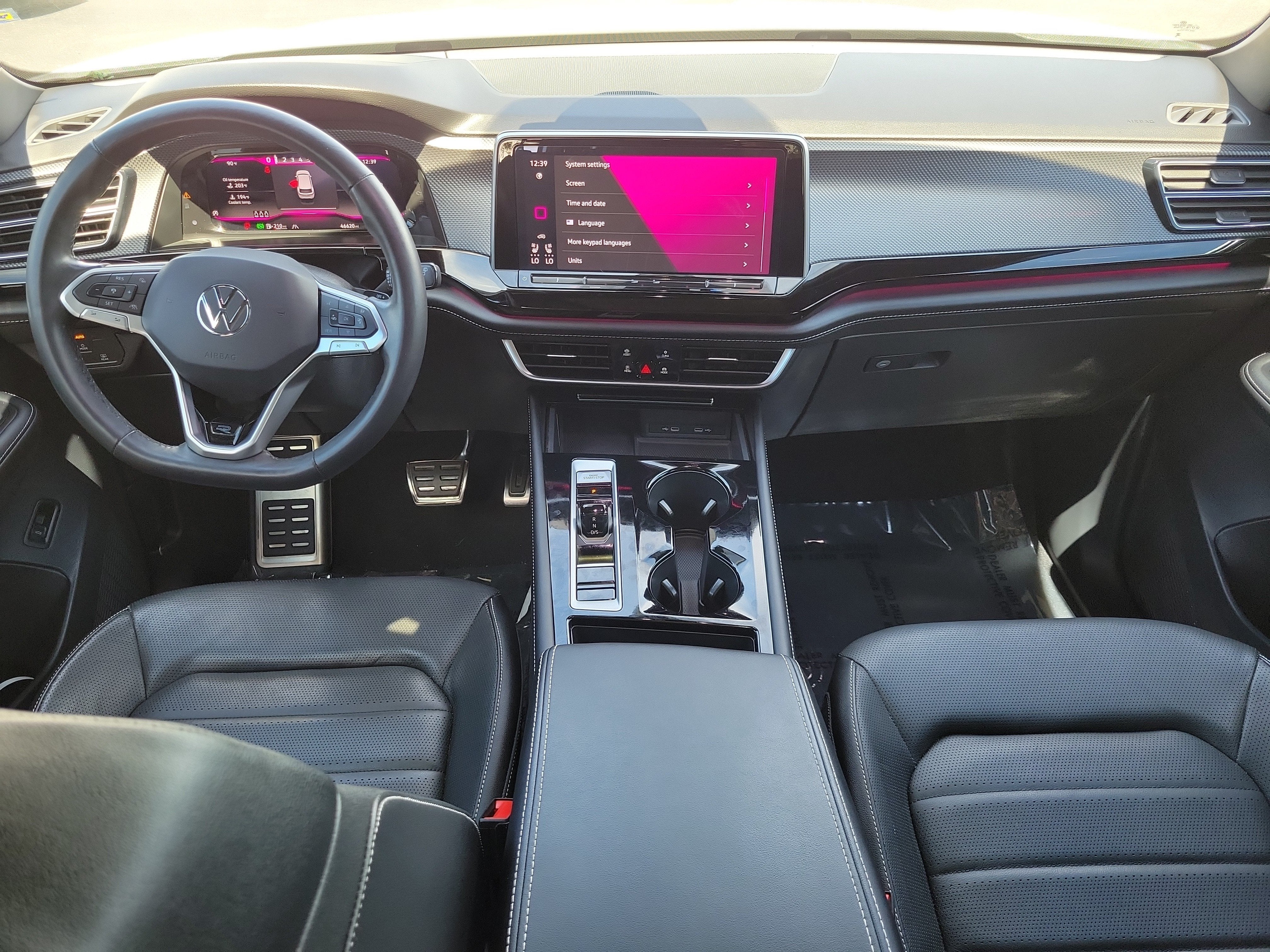 2024 Volkswagen Atlas Cross Sport 2.0T SEL R-Line