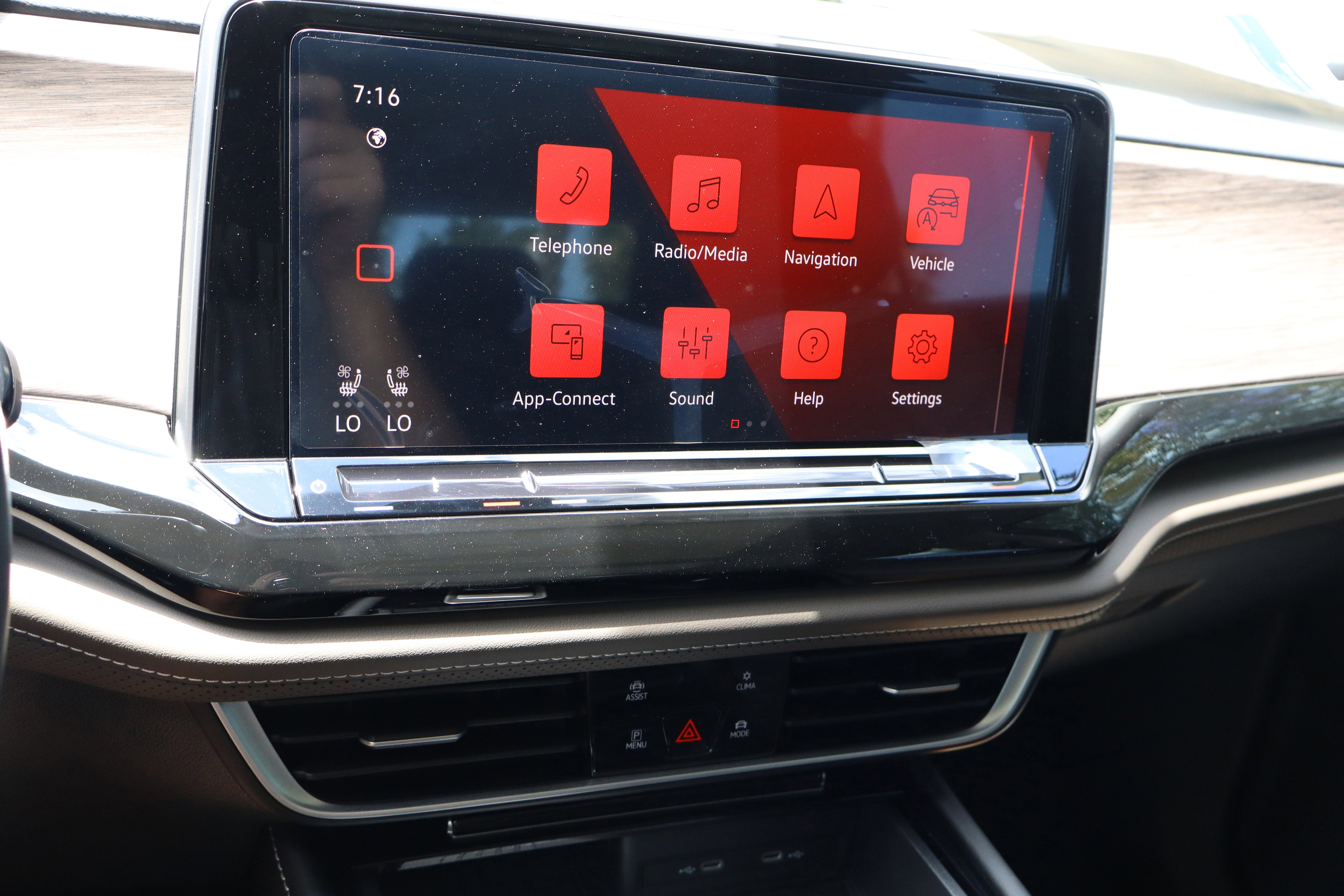 2026 Volkswagen Atlas 2.0T SEL