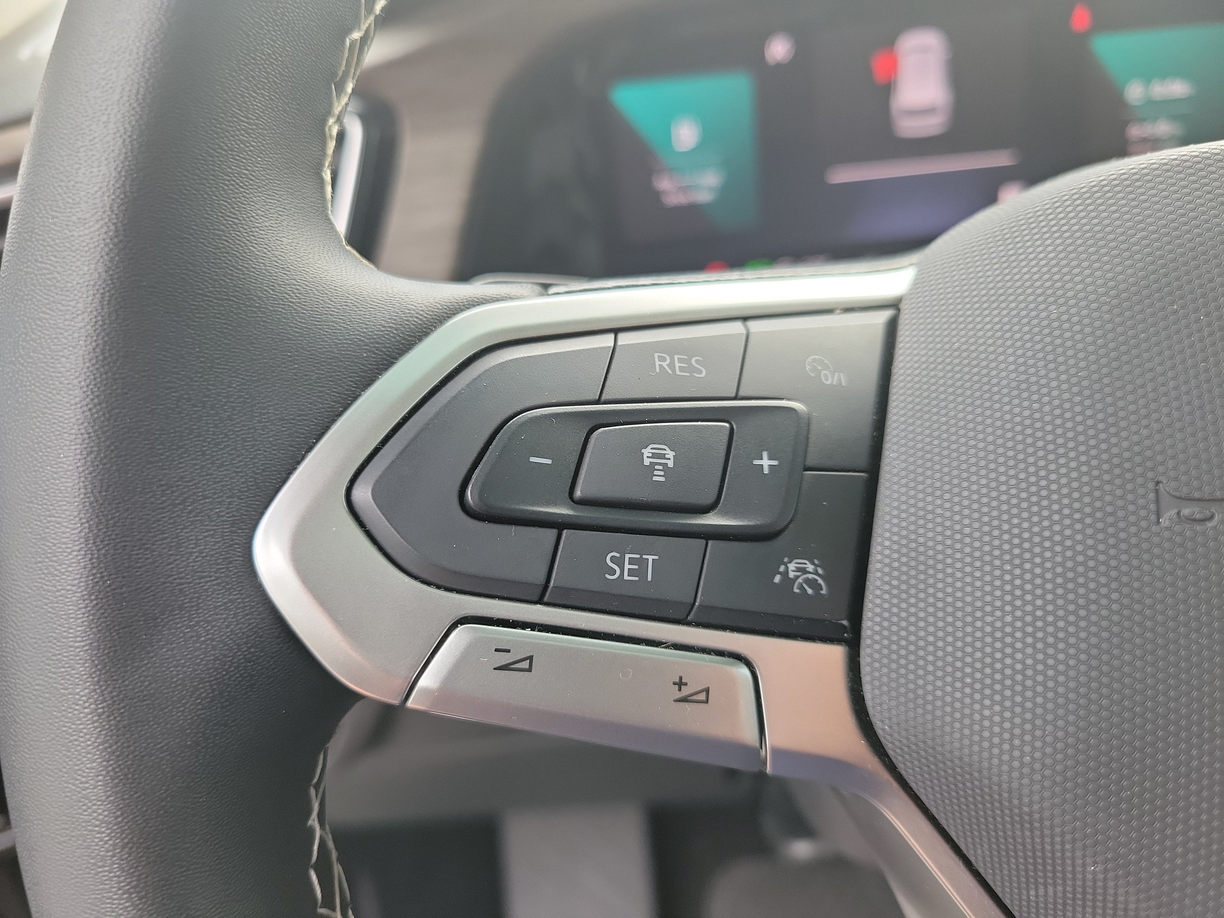 2024 Volkswagen Atlas 2.0T SEL