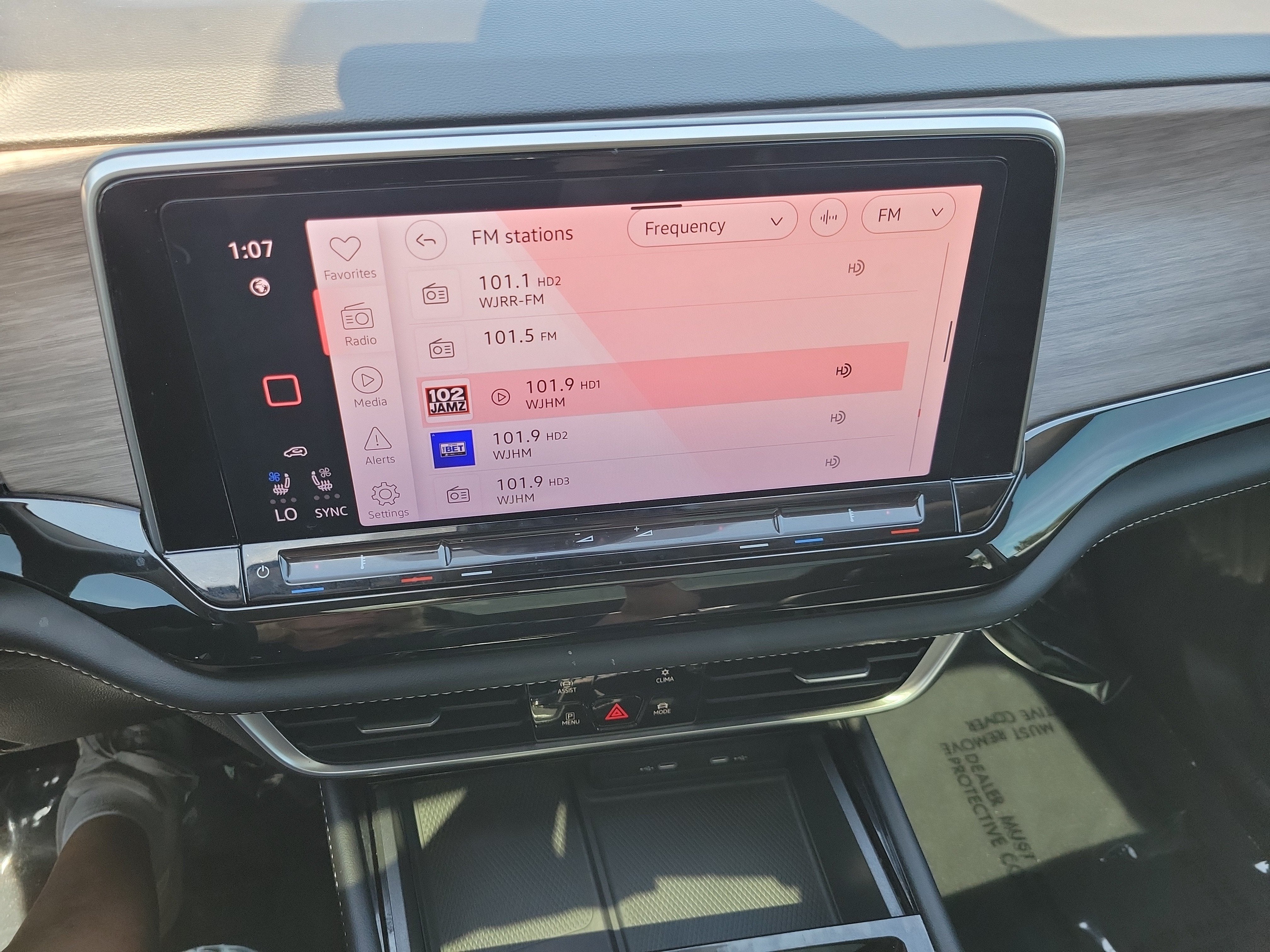 2024 Volkswagen Atlas 2.0T SEL