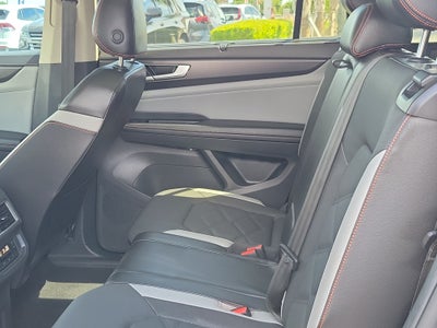 2024 Volkswagen Atlas 2.0T Peak Edition SE w/Technology