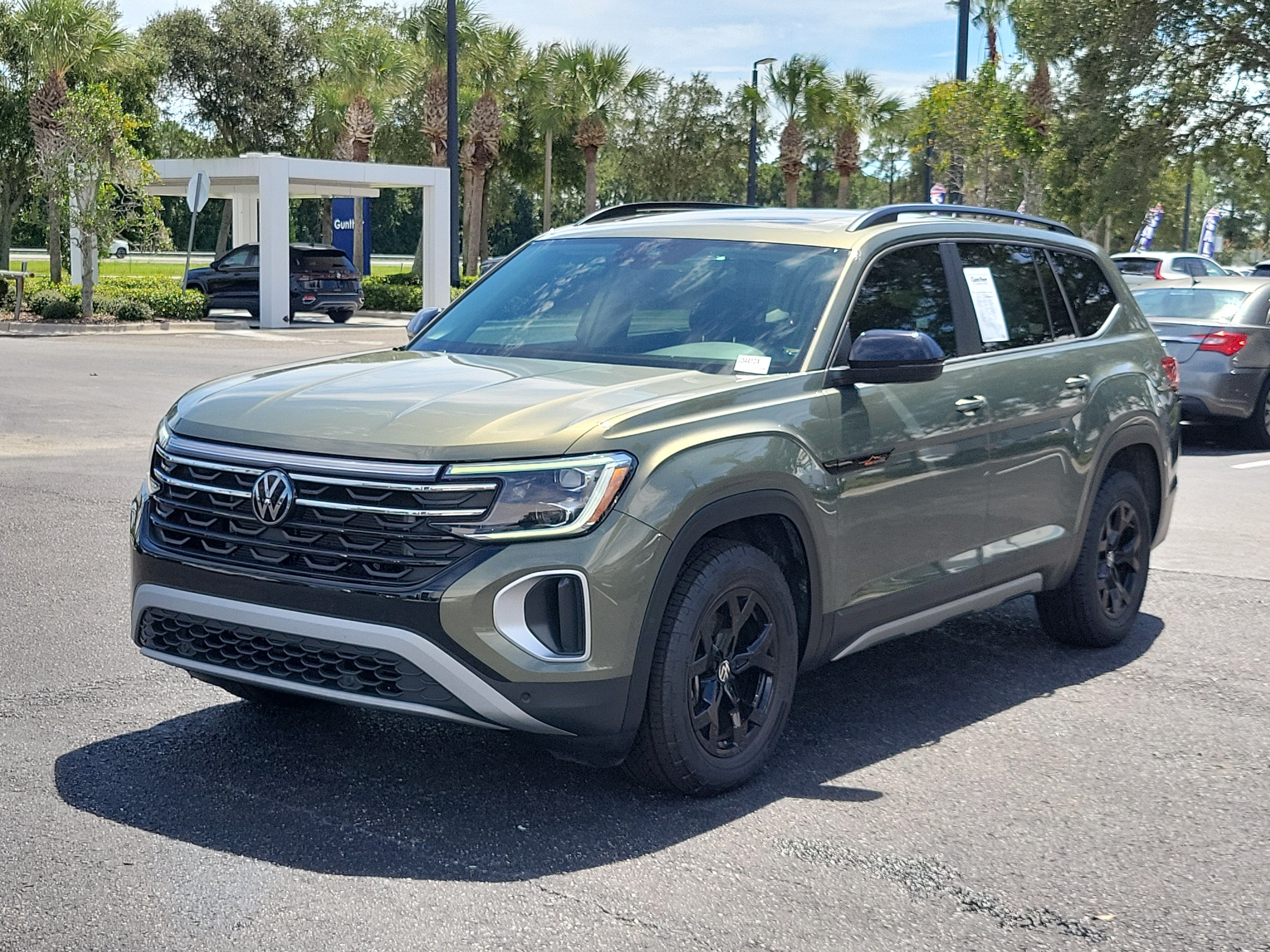 2024 Volkswagen Atlas 2.0T Peak Edition SE w/Technology