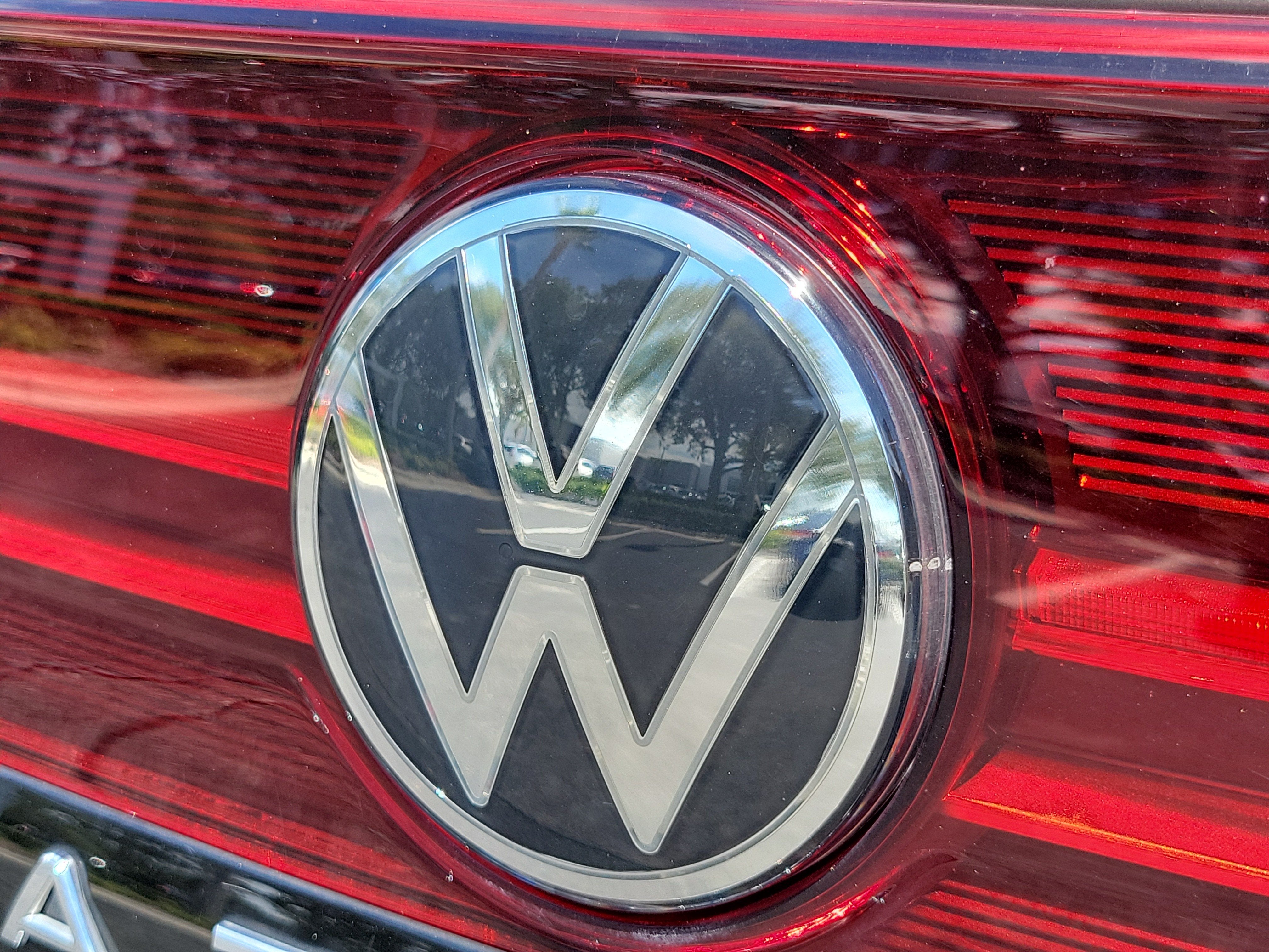 2024 Volkswagen Atlas 2.0T Peak Edition SE w/Technology