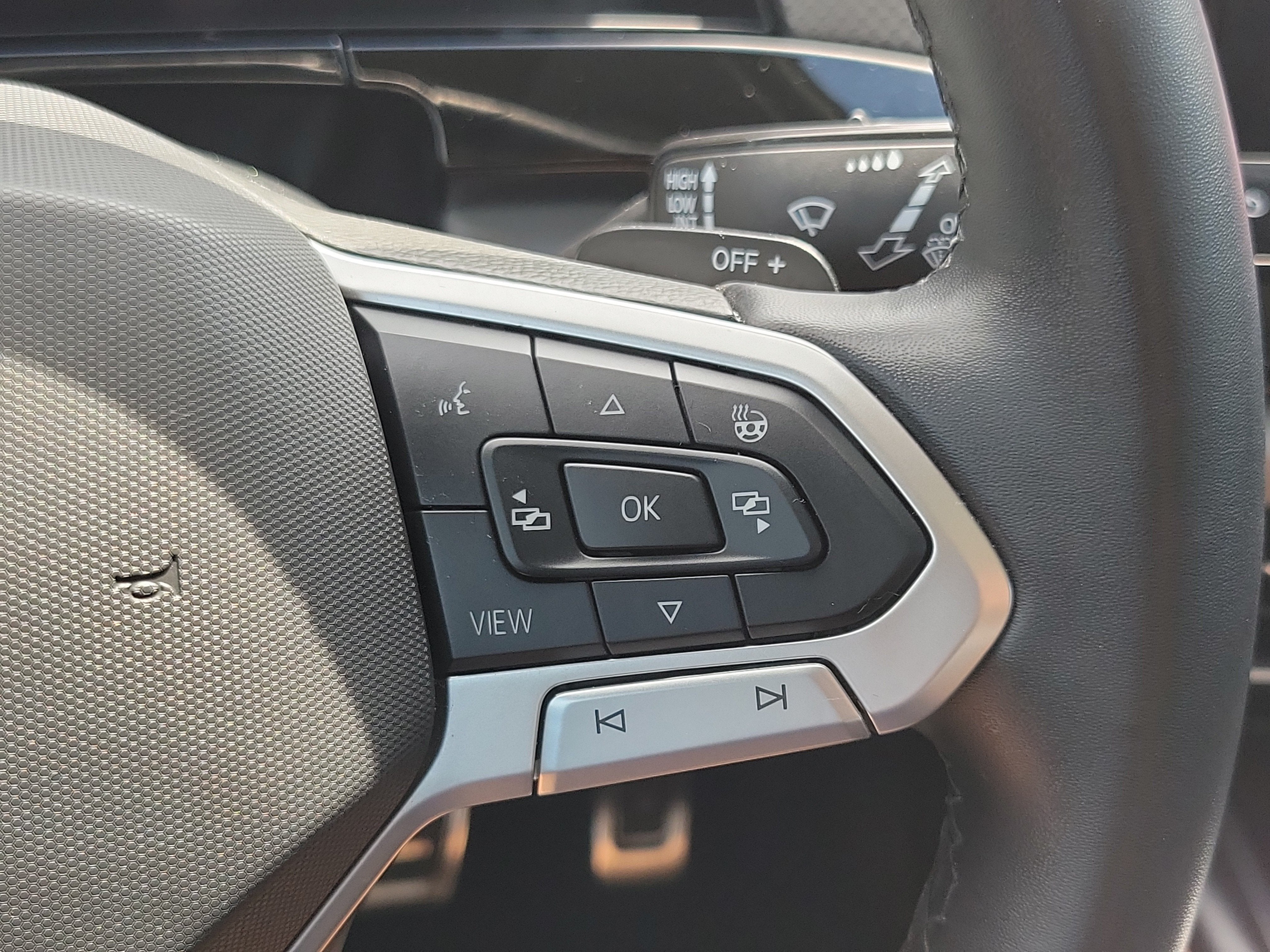2024 Volkswagen Atlas 2.0T Peak Edition SE w/Technology