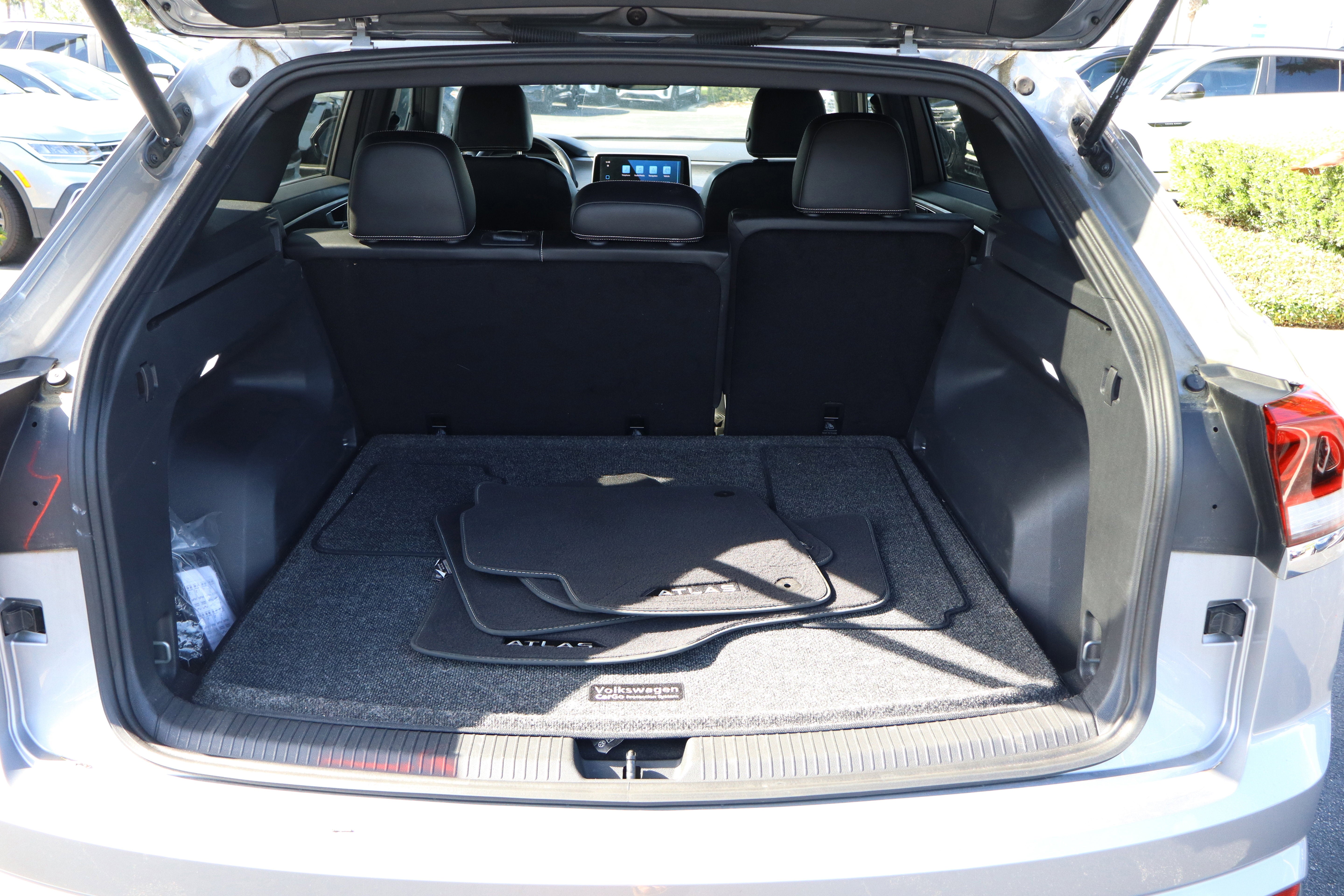 2024 Volkswagen Atlas Cross Sport 2.0T SE