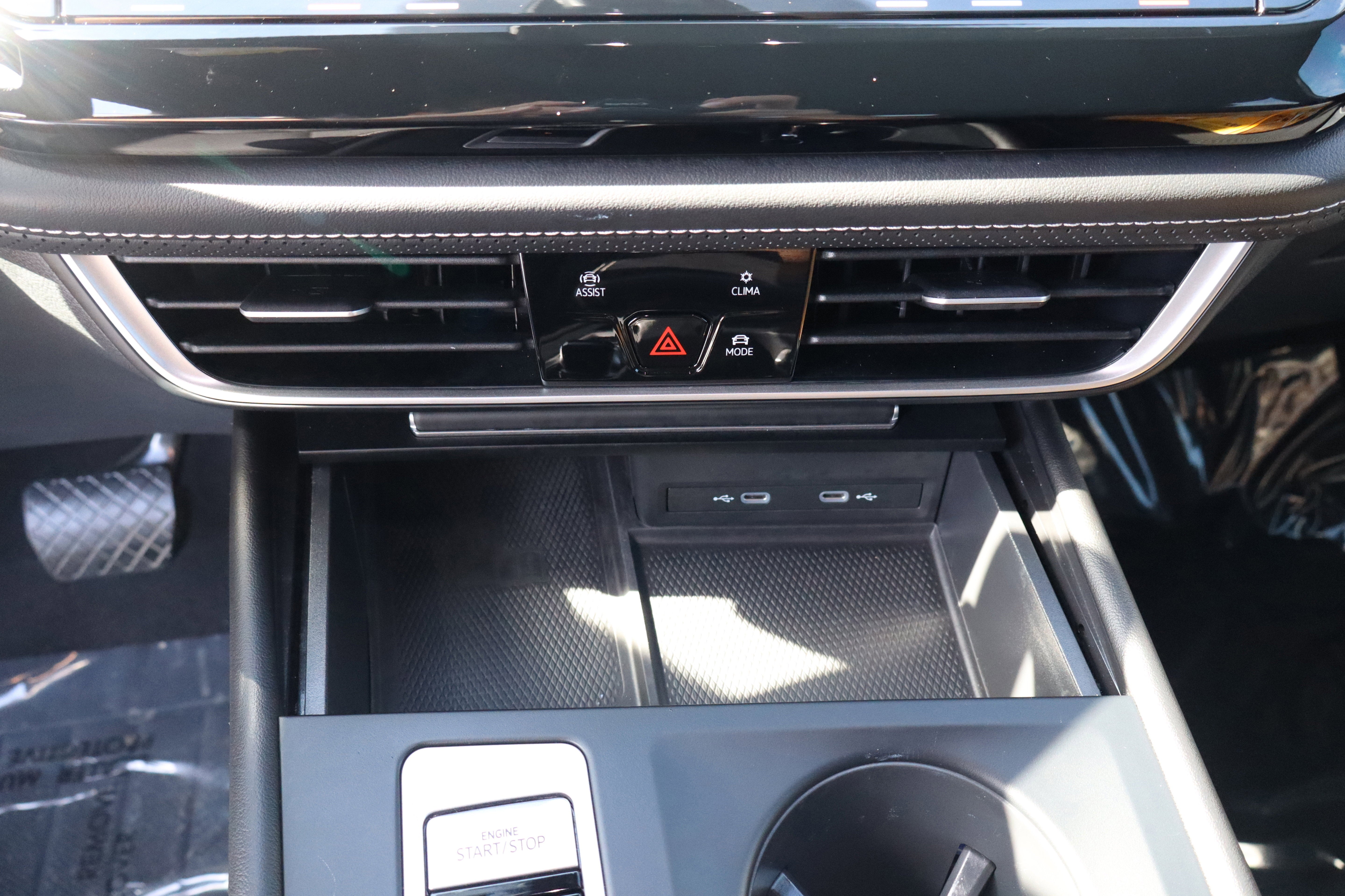 2024 Volkswagen Atlas Cross Sport 2.0T SE