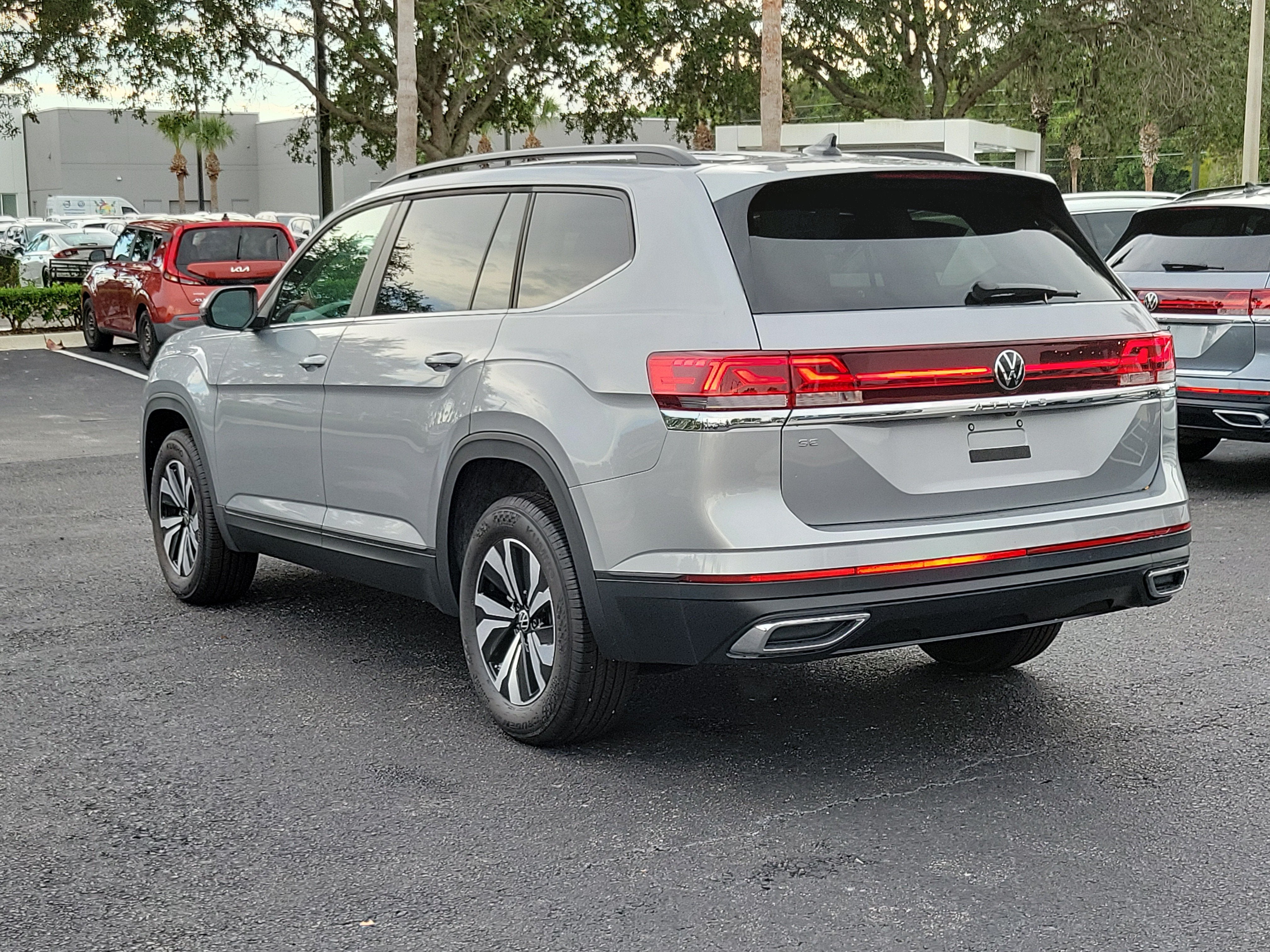 2026 Volkswagen Atlas 2.0T SE