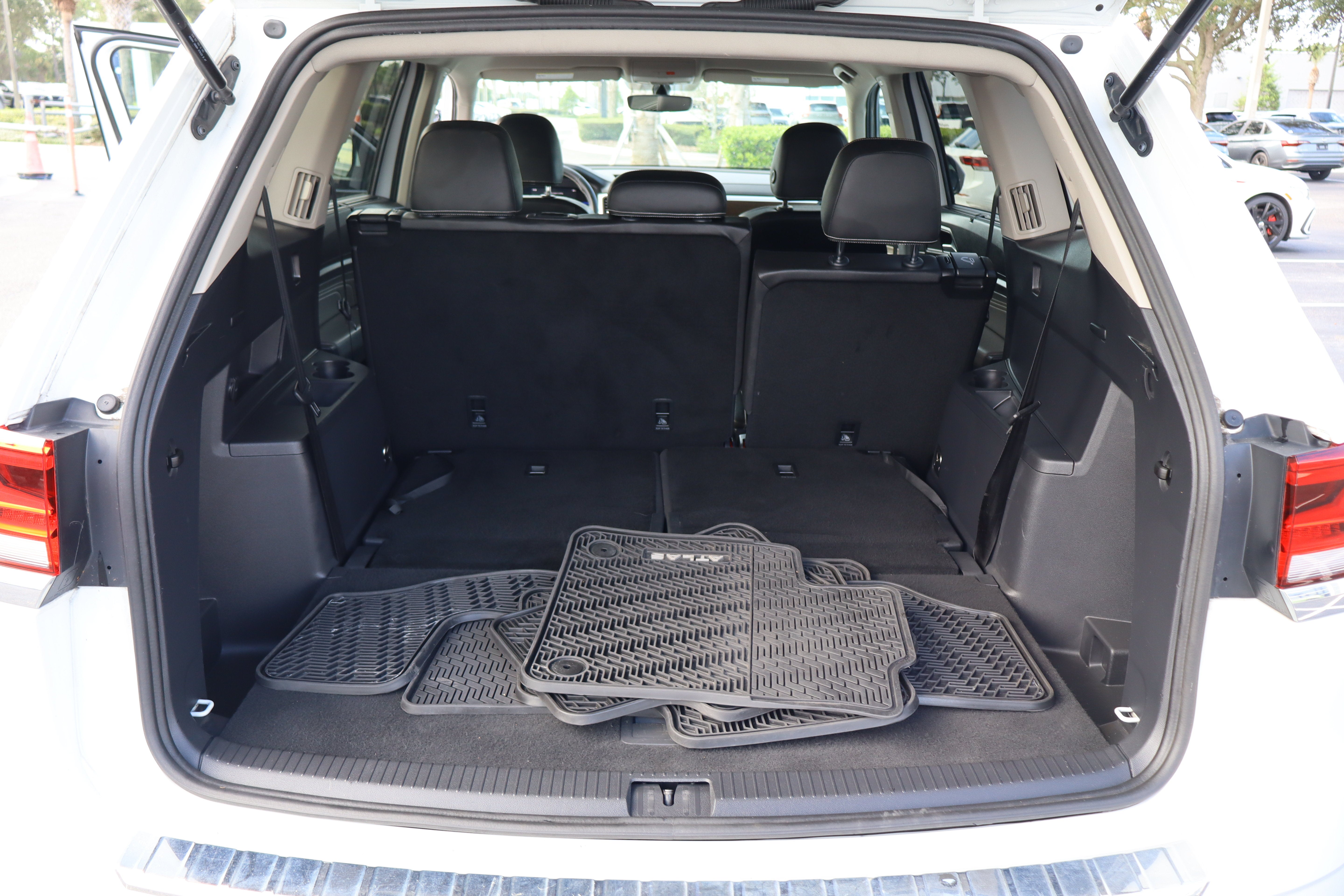 2023 Volkswagen Atlas 2.0T SE