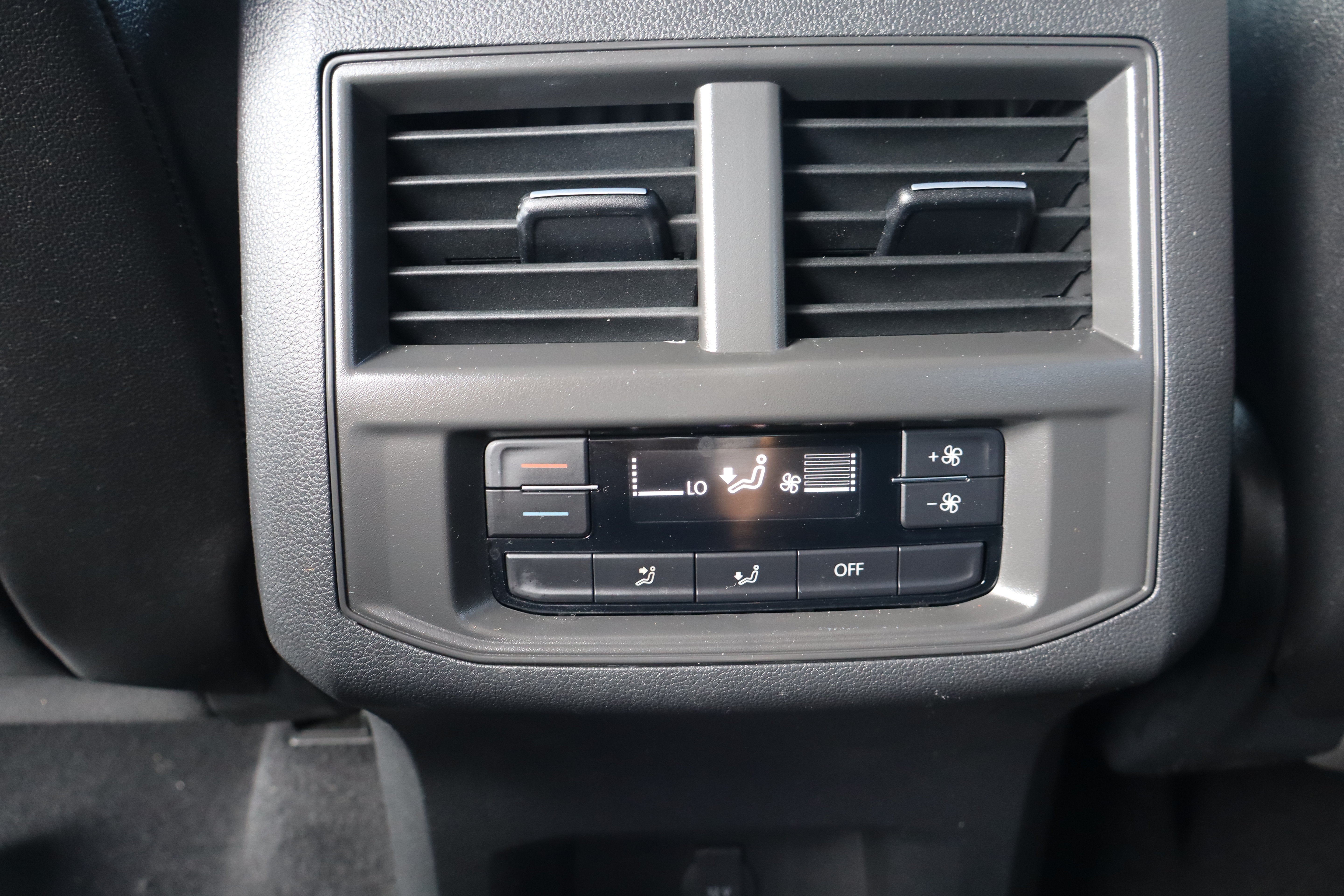 2023 Volkswagen Atlas 2.0T SE
