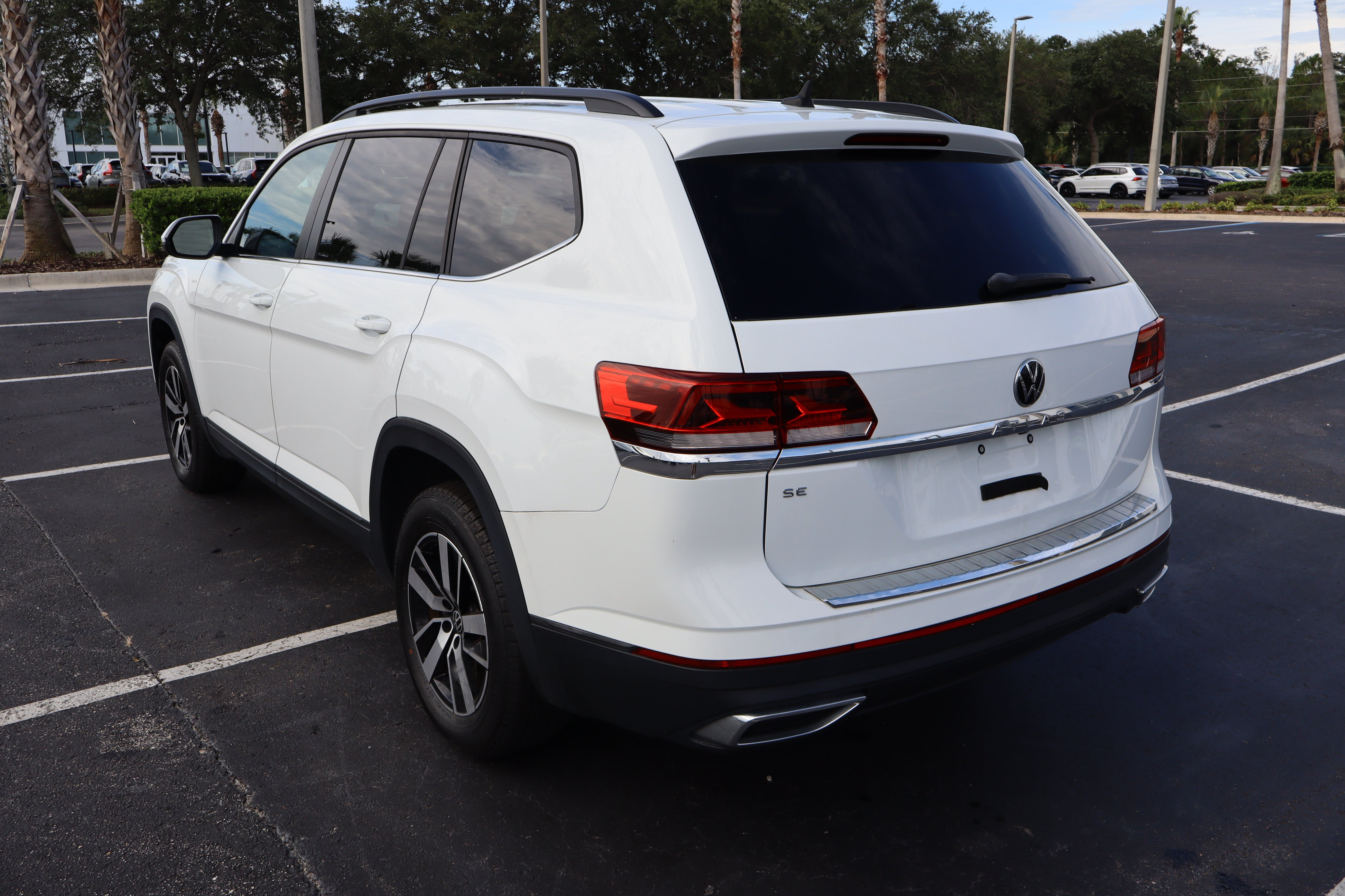 2023 Volkswagen Atlas 2.0T SE