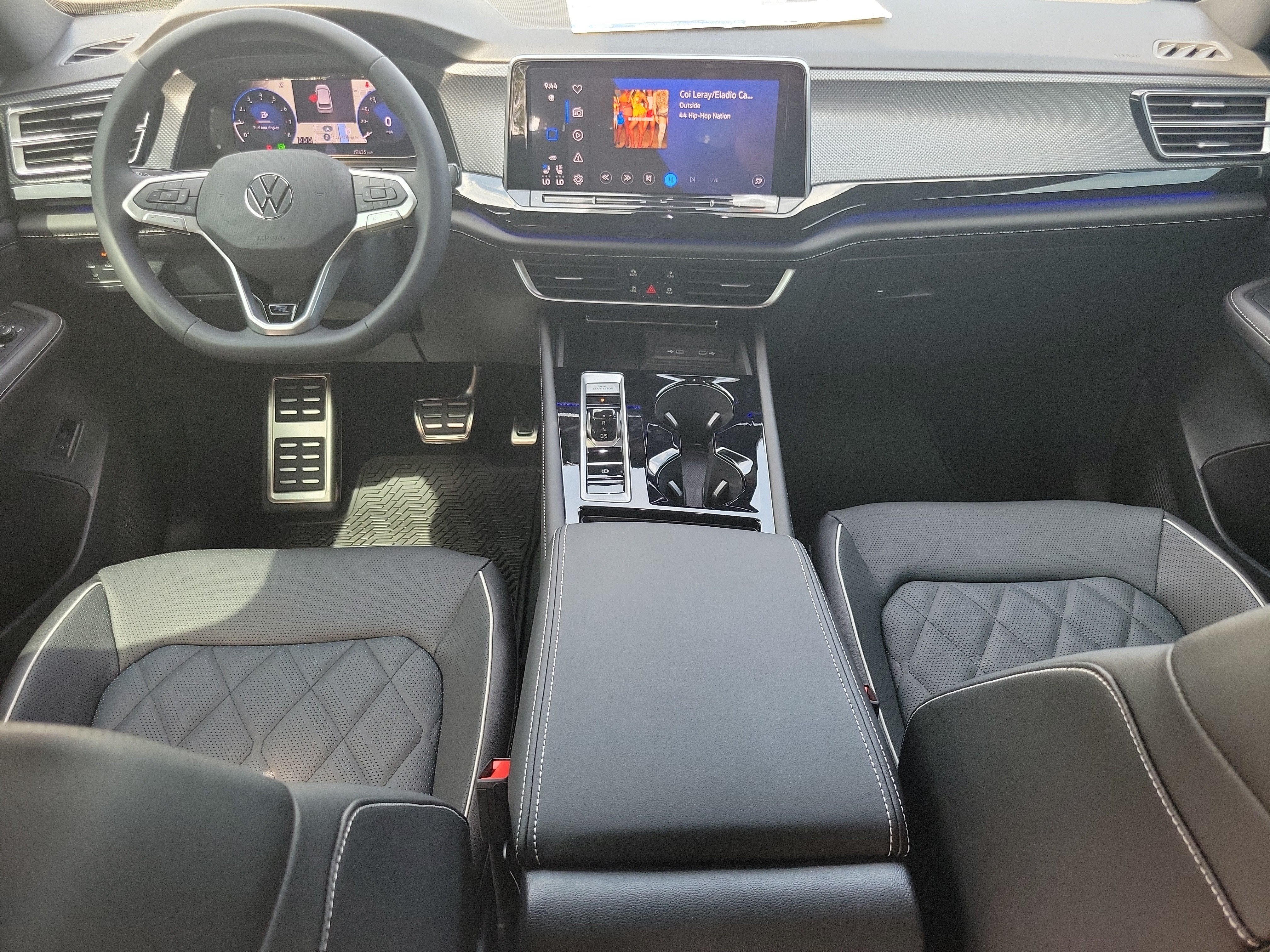 2026 Volkswagen Atlas Cross Sport 2.0T SEL Premium R-Line