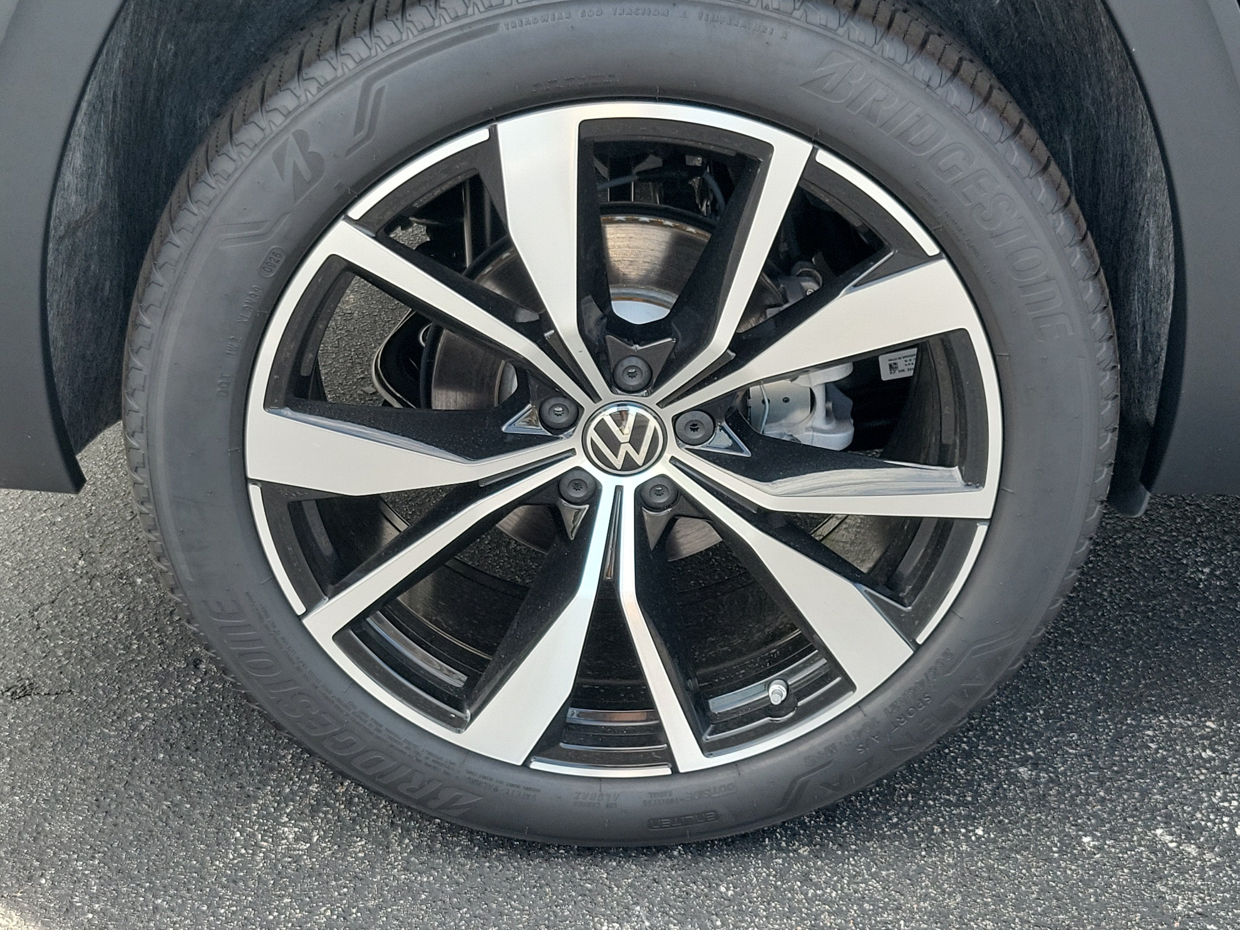 2026 Volkswagen Atlas Cross Sport 2.0T SEL Premium R-Line