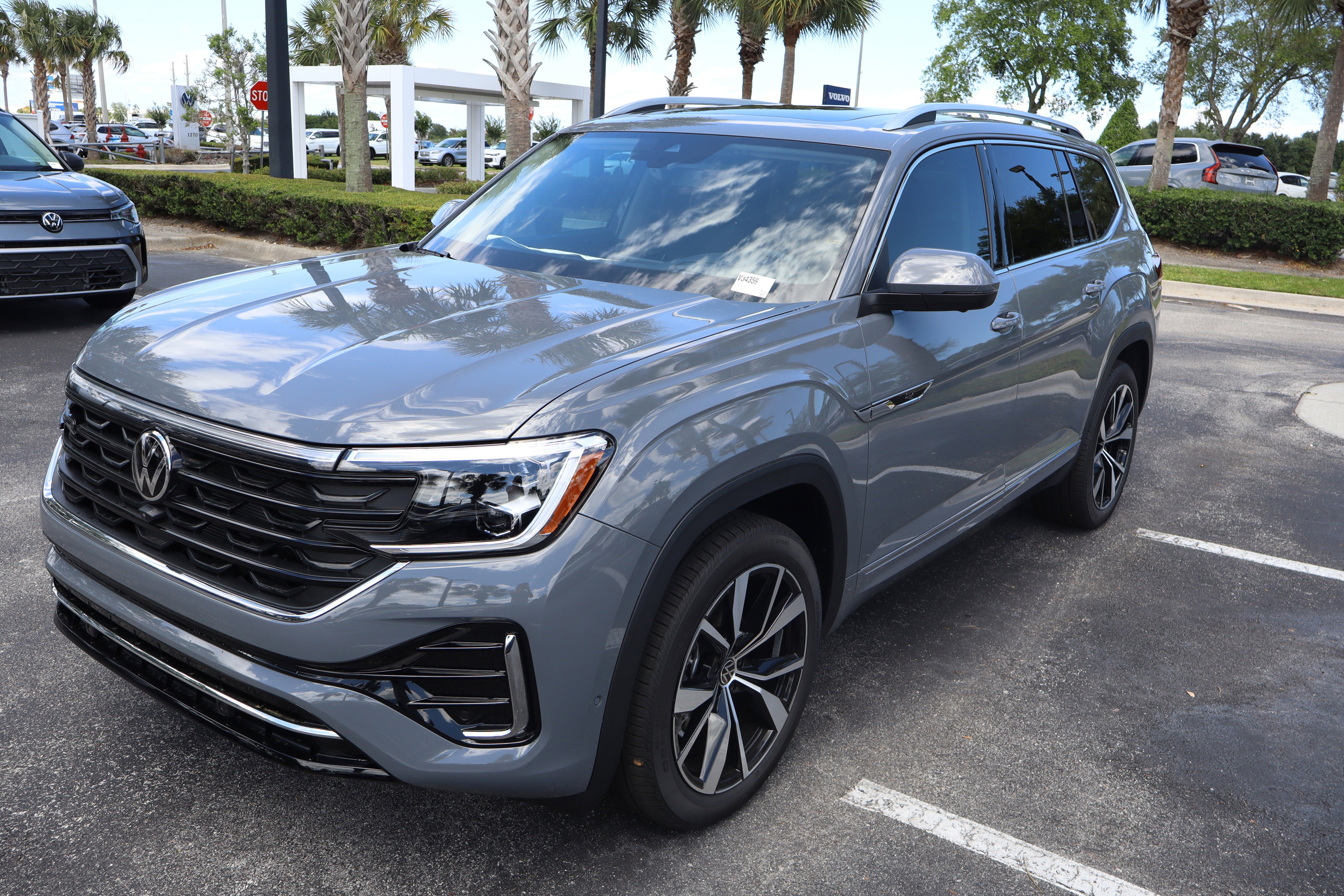 2026 Volkswagen Atlas 2.0T SEL Premium R-Line