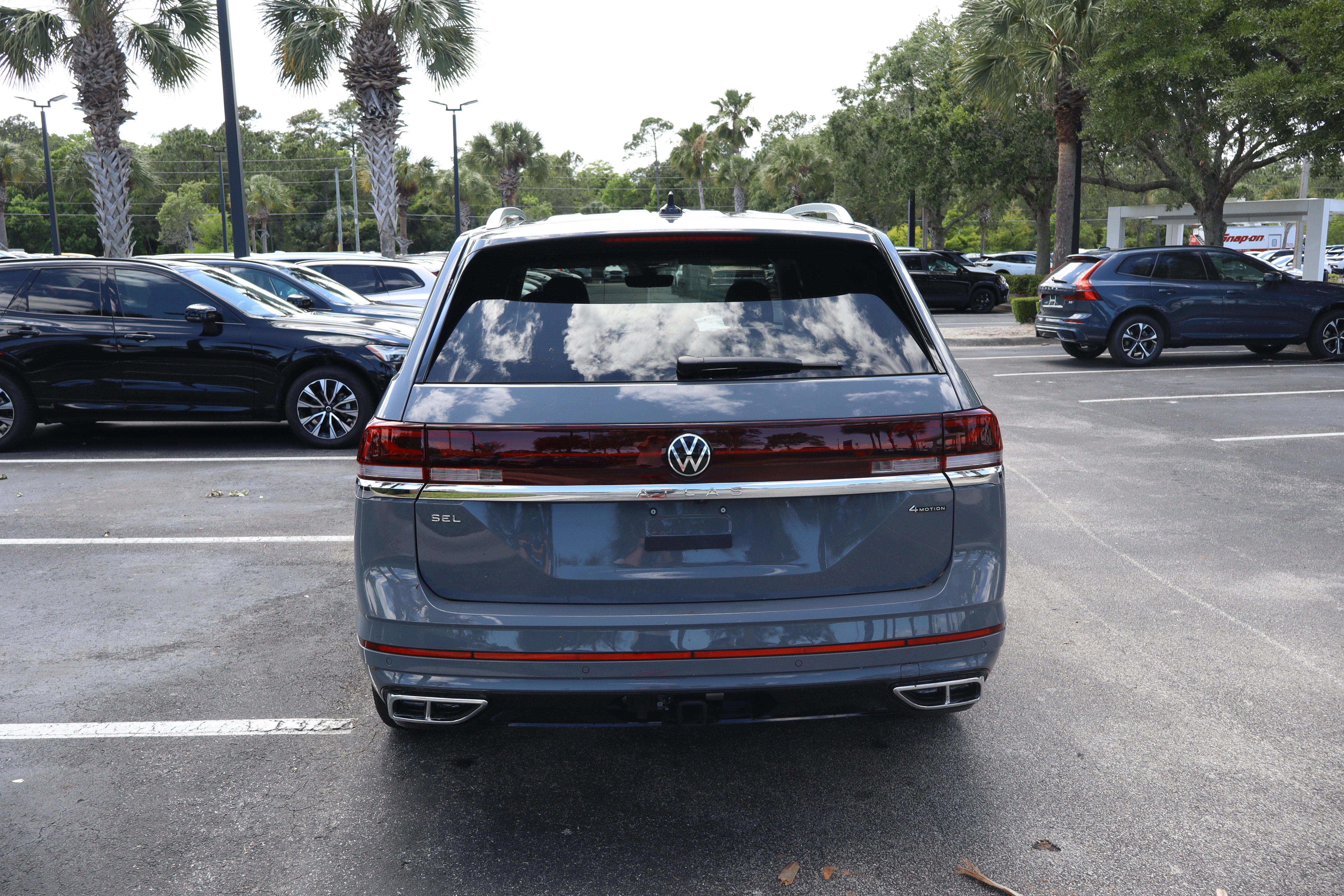 2026 Volkswagen Atlas 2.0T SEL Premium R-Line