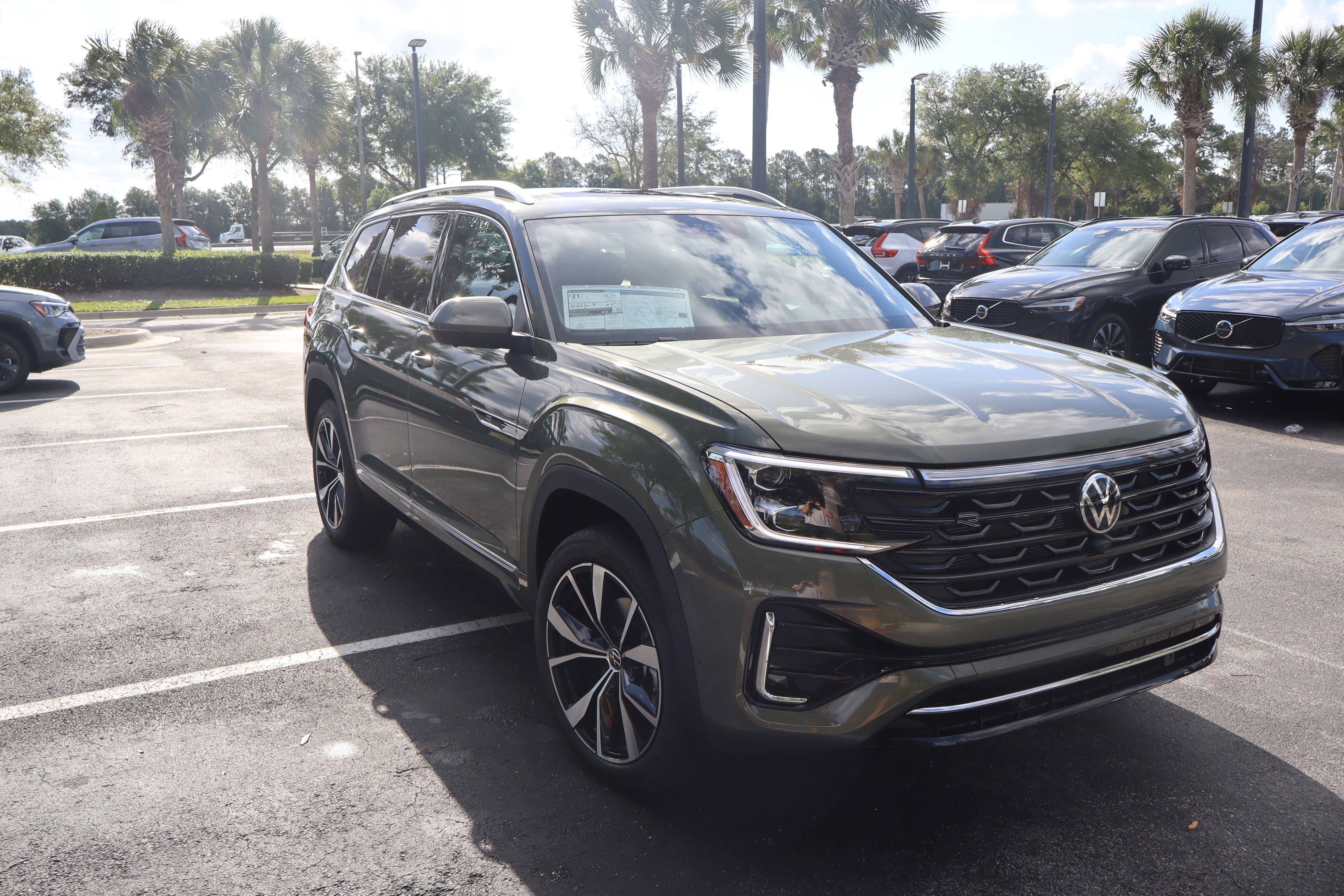 2026 Volkswagen Atlas 2.0T SEL Premium R-Line